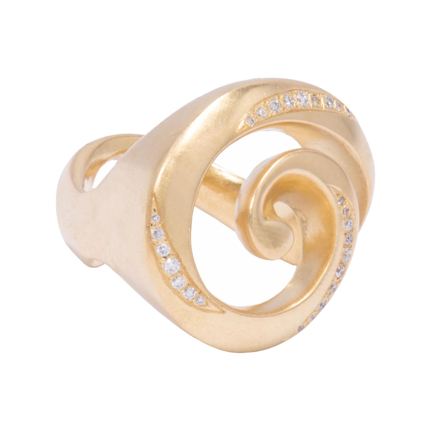 18 Karat Gold Broken Shell Ring with Diamonds For Sale