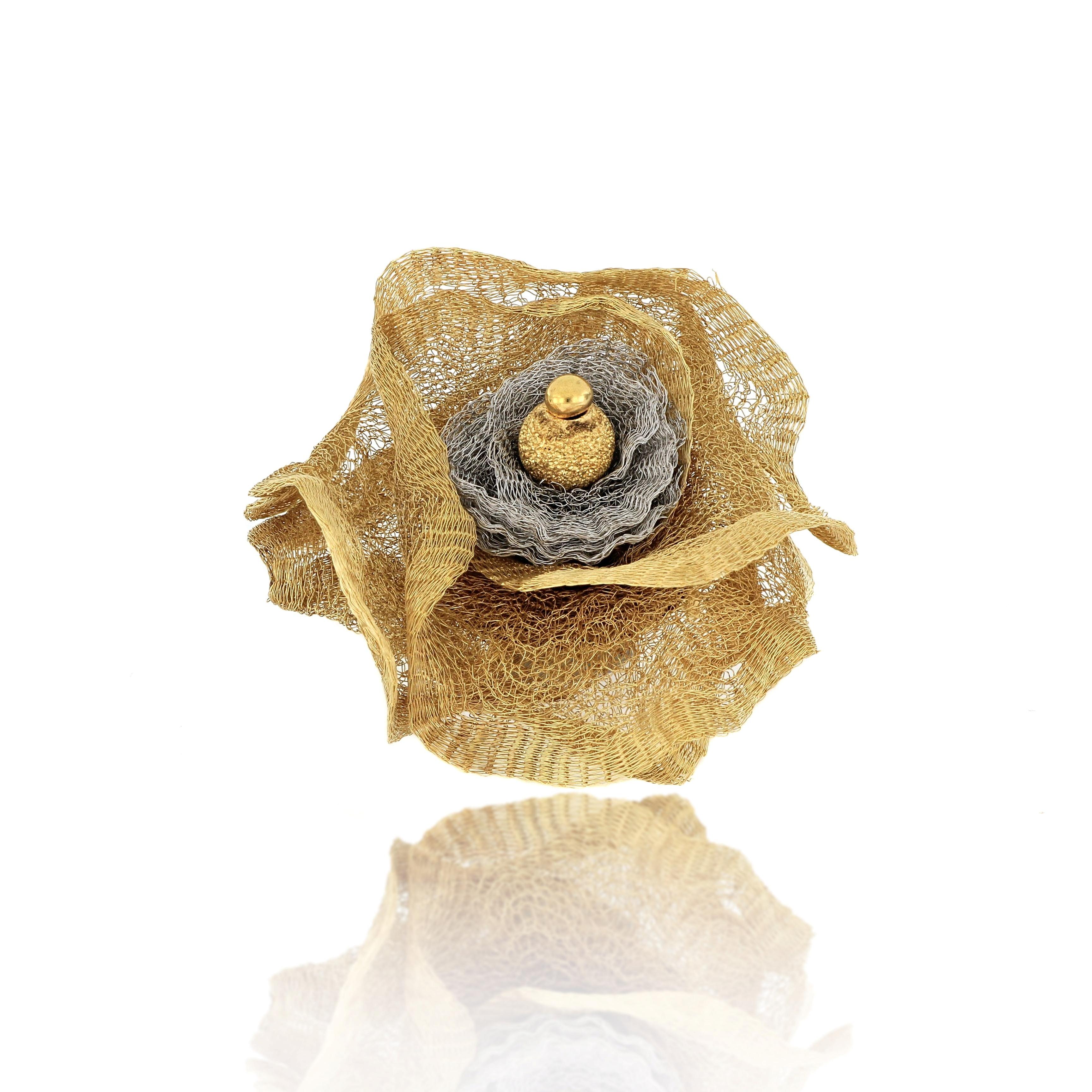 18 Karat Gold Brooch And Pendant. 
An extraordinary gold mesh Rose Shape Brooch And Pendant, with 18 Karat yellow and black gold thread woven and handmade in Italy.
O’Che 1867 was founded one and a half centuries ago in Macau. The brand is renowned