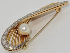 18 Karat Gold Brooch with 21 Diamonds and Cultured Pearl