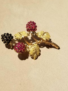 18 Karat Gold Buccellati Ruby and Onyx Berry Brooch