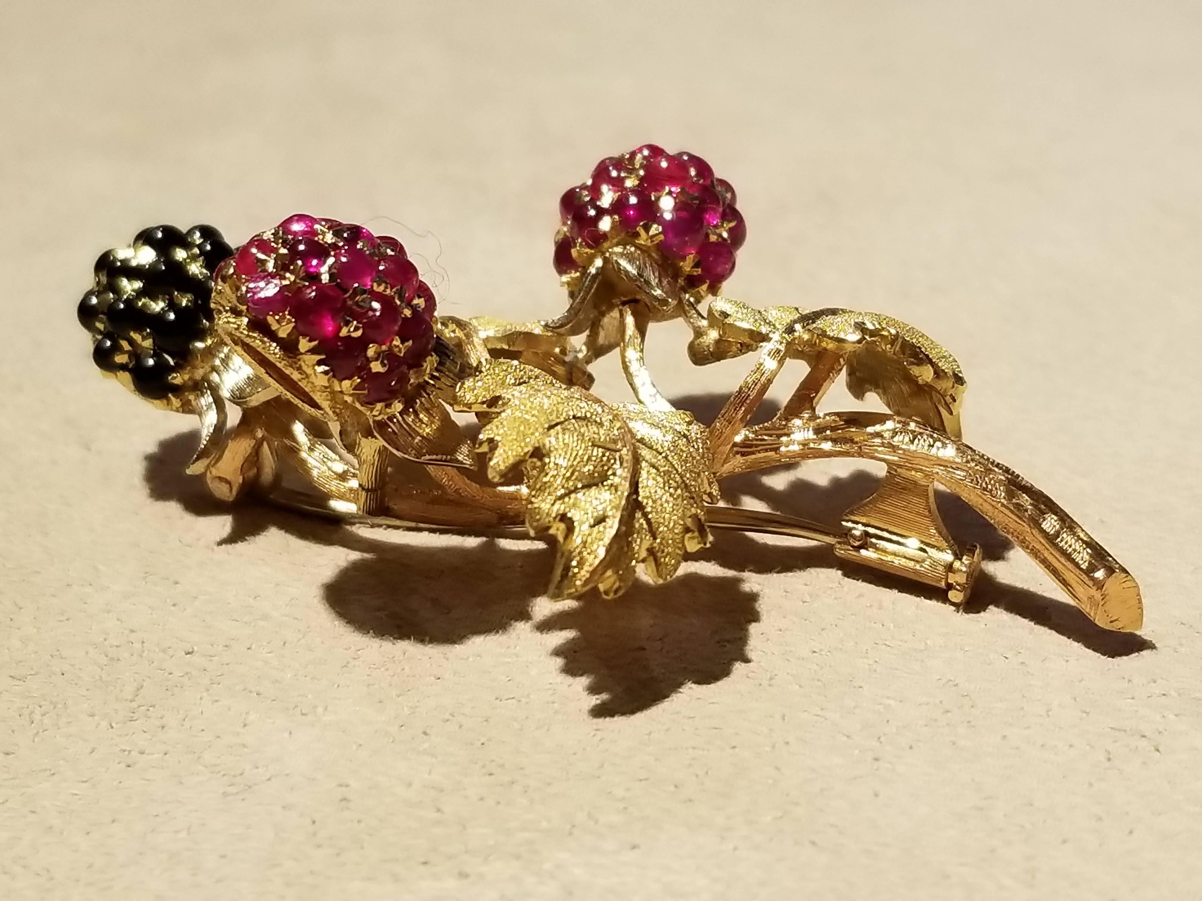 Women's 18 Karat Gold Buccellati Ruby and Onyx Berry Brooch For Sale