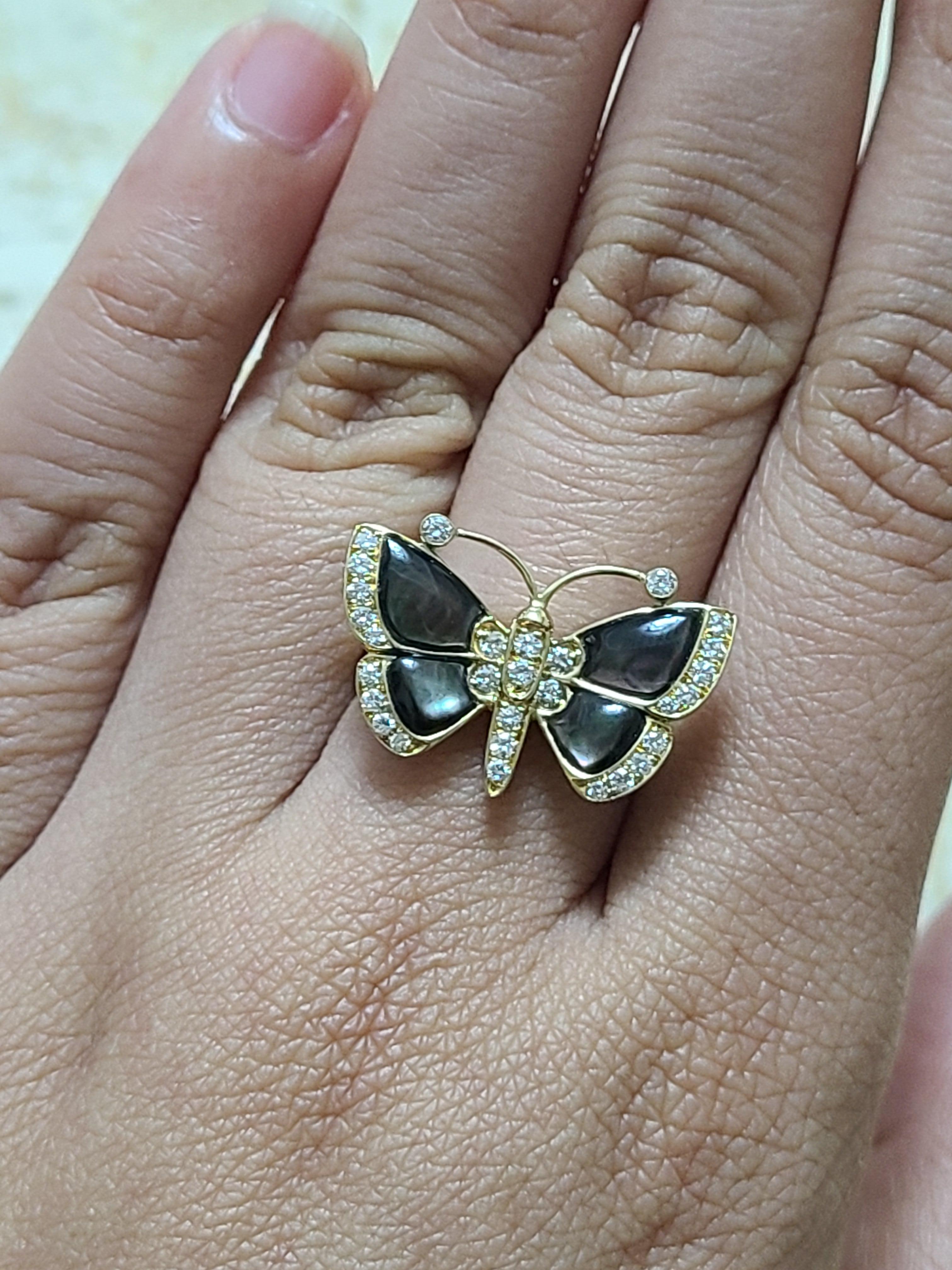 Taille ronde Bague créatrice papillon en or 18 carats avec diamants en vente