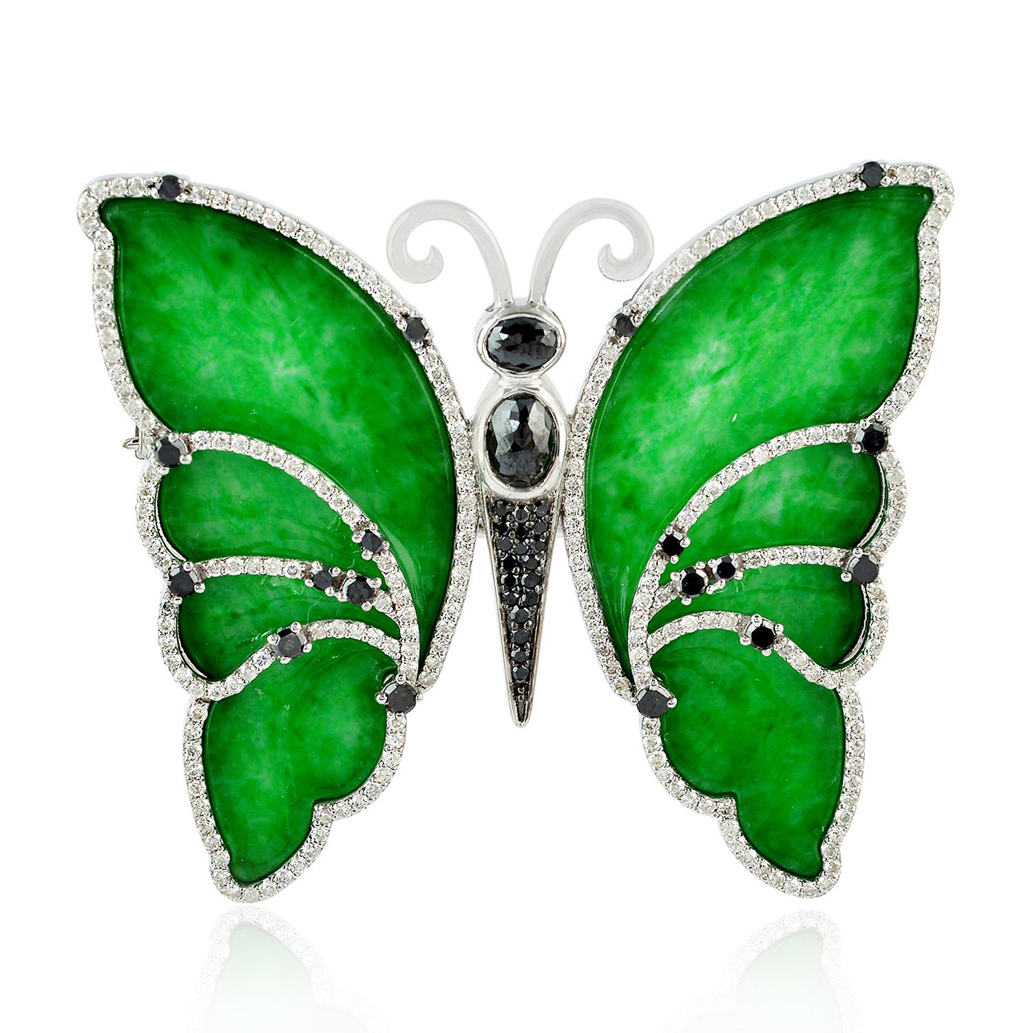Artisan 18 Karat Gold Butterfly Jade Diamond Brooch For Sale