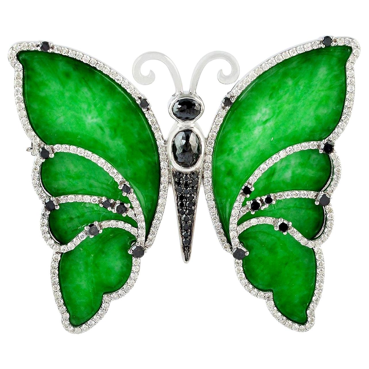 Broche papillon en or 18 carats avec diamants et jade en vente