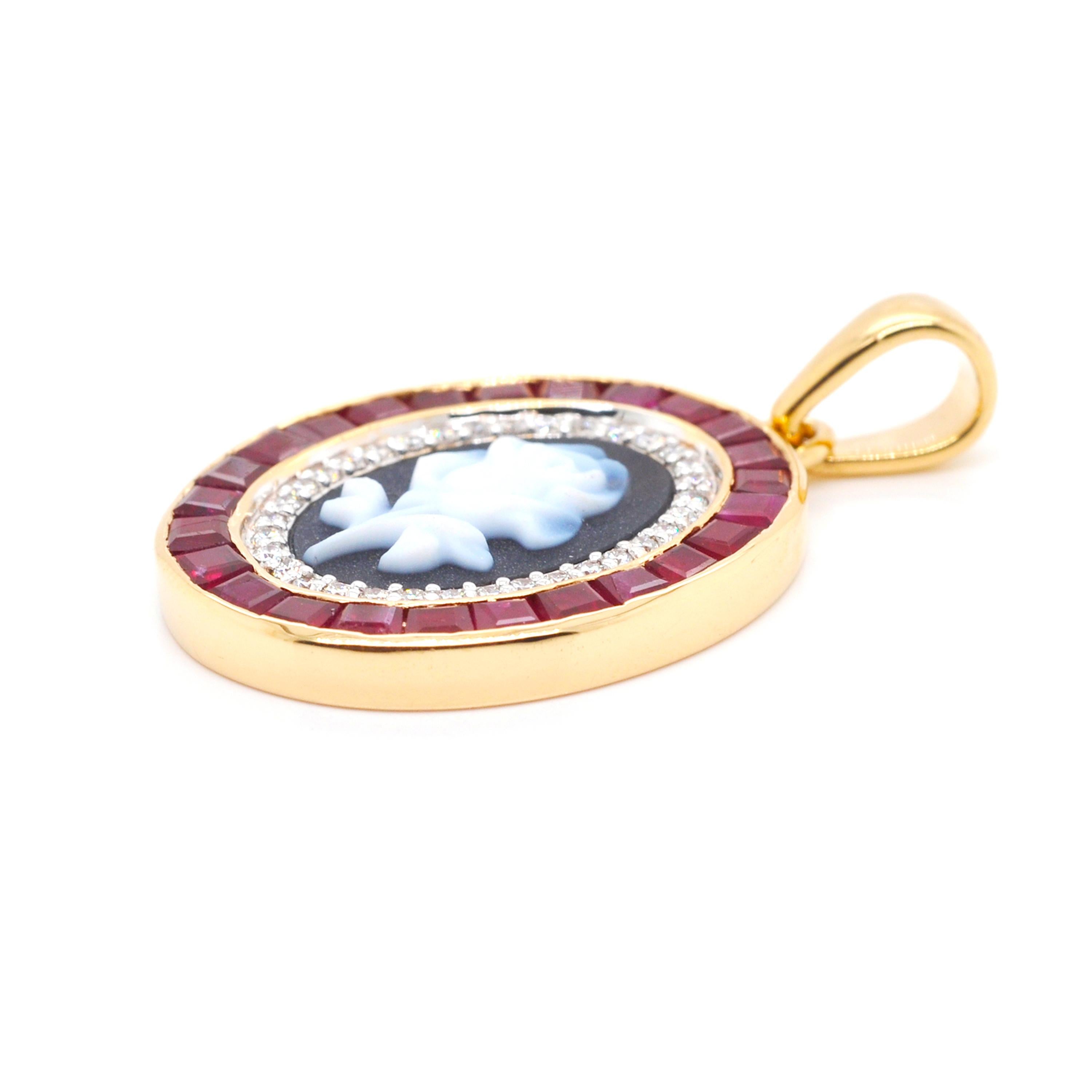 Contemporary 18 Karat Gold Calibre Cut Burma Ruby Diamond Rose Agate Cameo Pendant Necklace For Sale