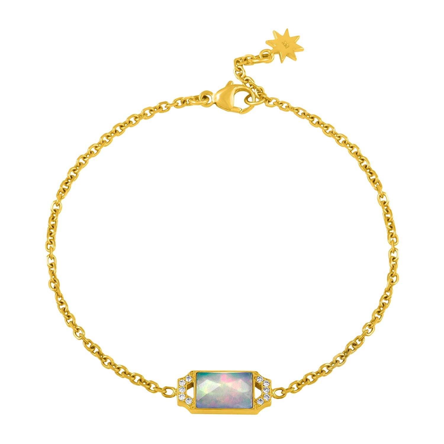 18 Karat Gold Chain Link Bracelet with Opal and Diamonds