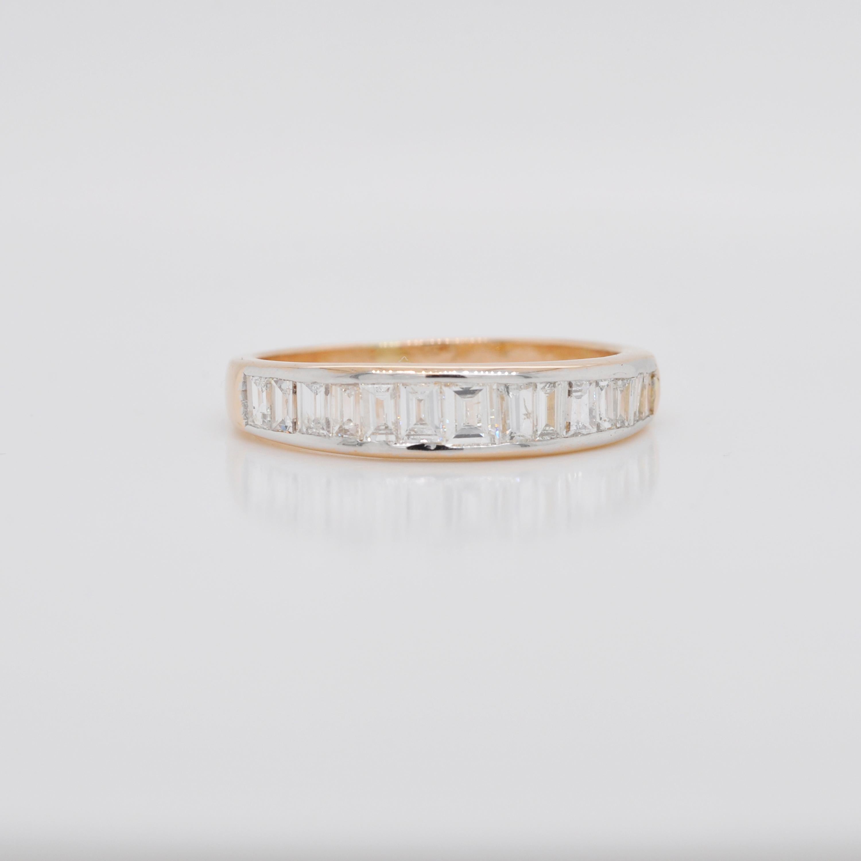 18 Karat Gold Baguette-Diamant zeitgenössischer Bandring mit Kanalfassung 7