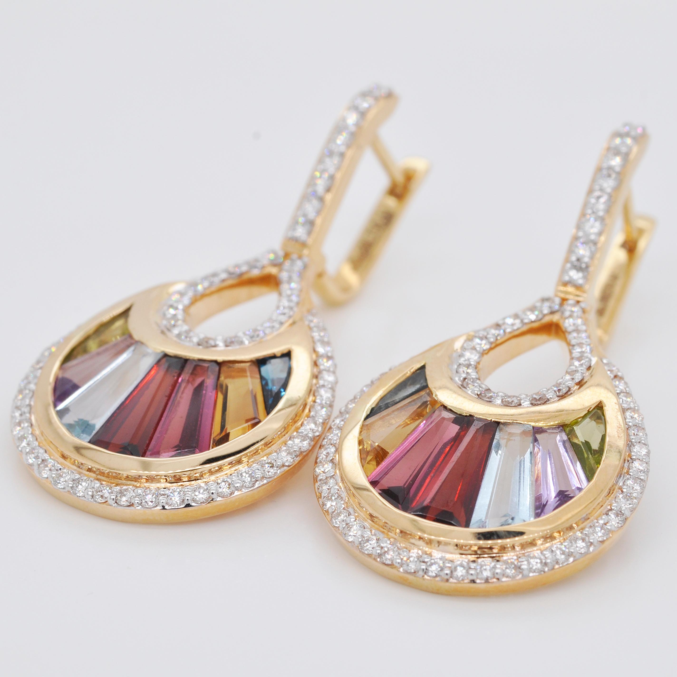 18 Karat Gold Channel Set Baguette Multi-Color Rainbow Diamond Cocktail Earrings In New Condition For Sale In Jaipur, Rajasthan