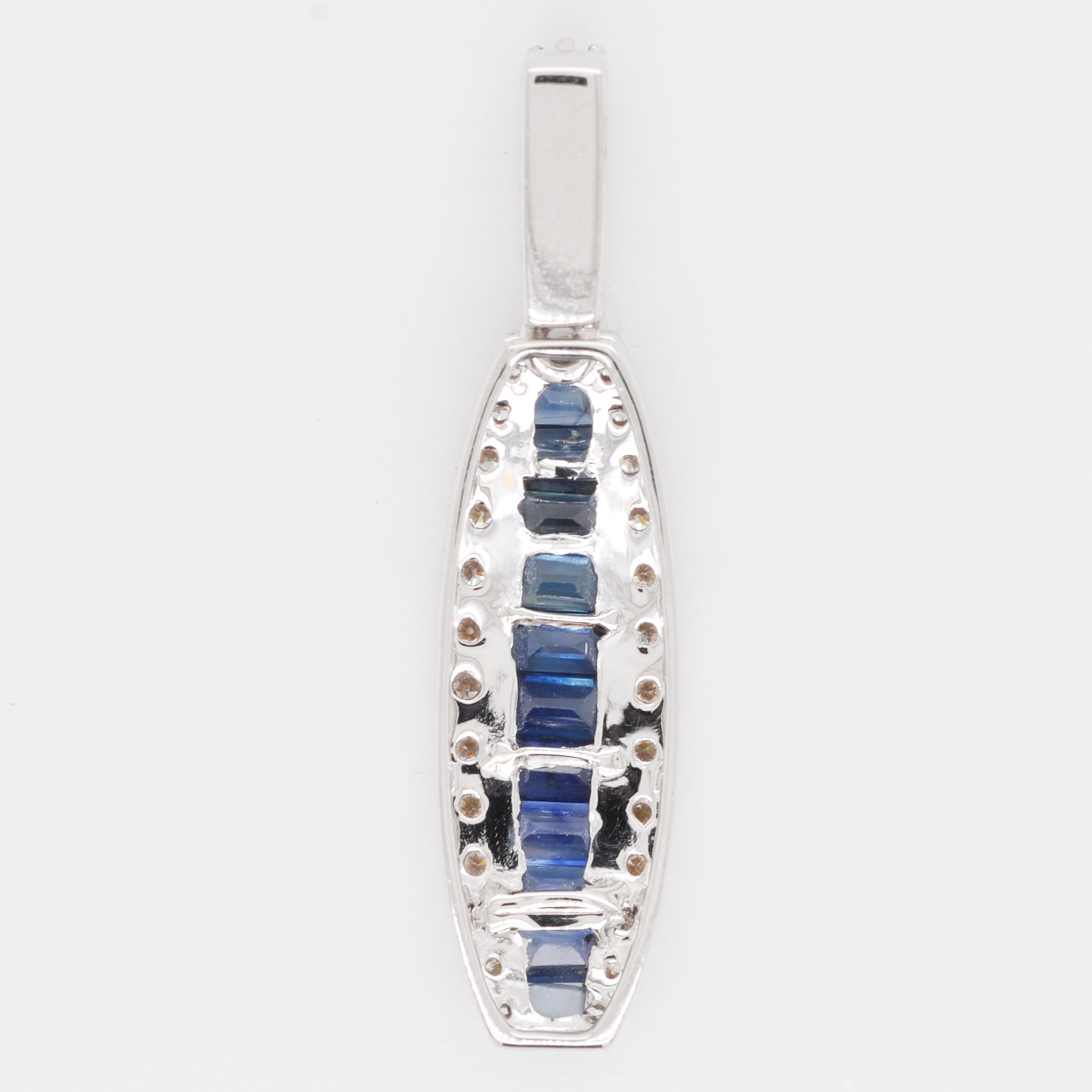 18 Karat Gold Channel Set Blue Sapphire Baguette Diamond Linear Pendant Necklace In New Condition In Jaipur, Rajasthan