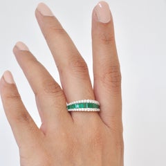18 Karat Gold Emerald Baguette Diamond Contemporary Wedding Band Ring