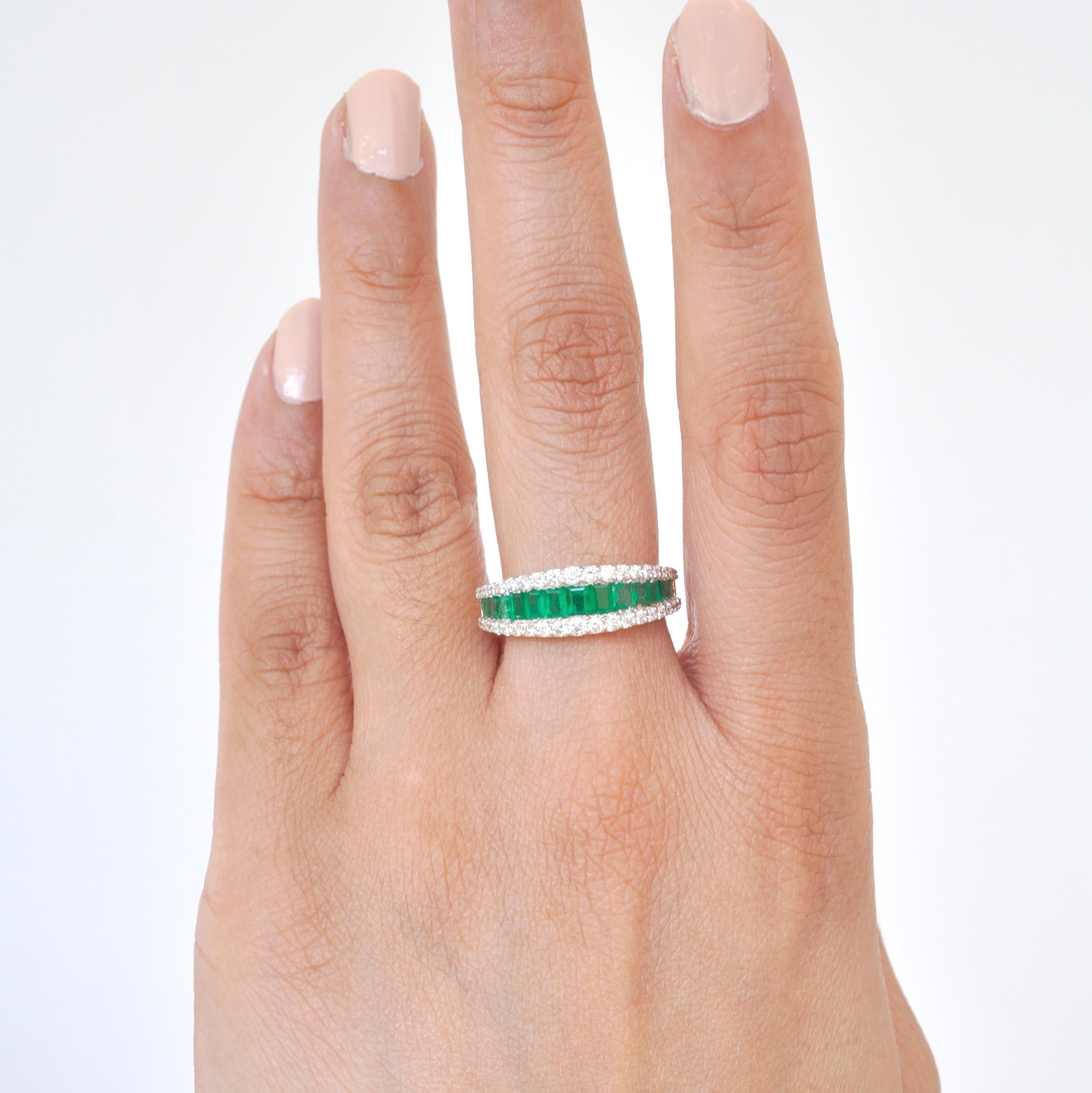 18 Karat Gold Smaragd Baguette Diamant Contemporary Wedding Band Ring (Zeitgenössisch) im Angebot