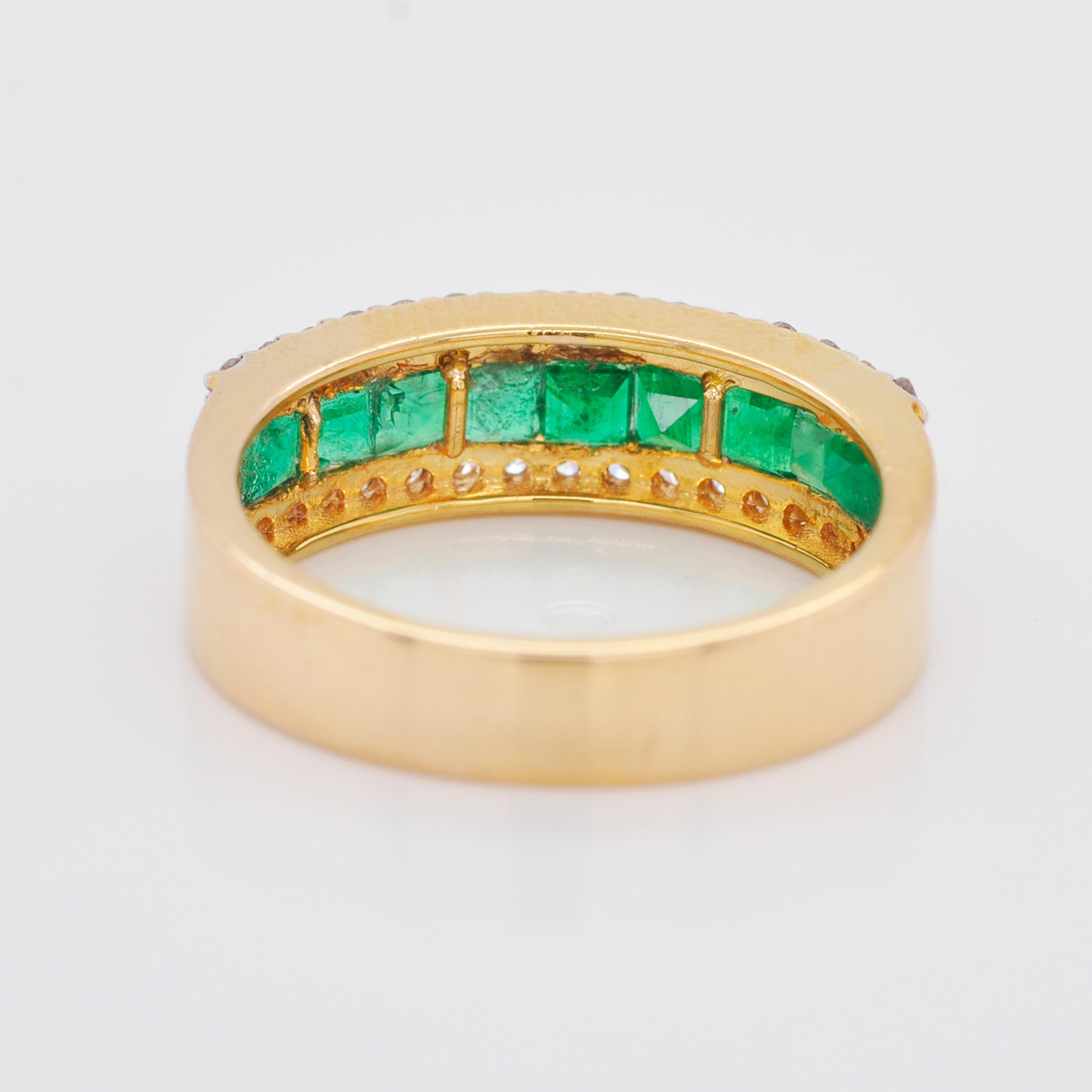 18 Karat Gold Smaragdschliff Sandawana Smaragd Diamantbandring mit Kanalfassung (Carréschliff) im Angebot