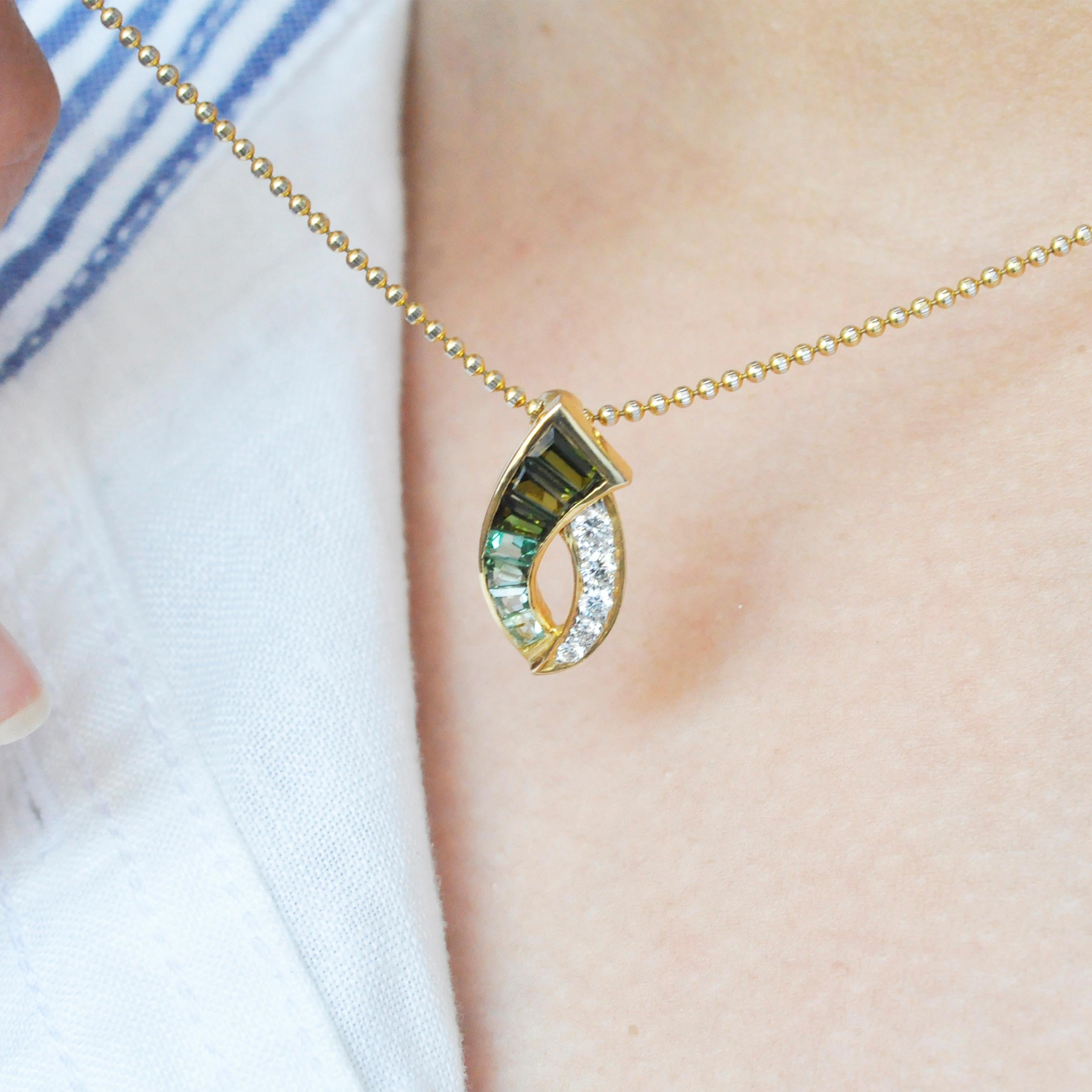 Contemporary 18 Karat Gold Channel Set Green Tourmaline Baguette Diamond Pendant Necklace For Sale