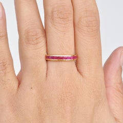 18 Karat Gold Channel Set Mosambik Rubin Baguette Klassischer Ring