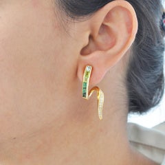 Boucles d'oreilles en or 18 carats Tourmaline Baguettes Diamant Twisted