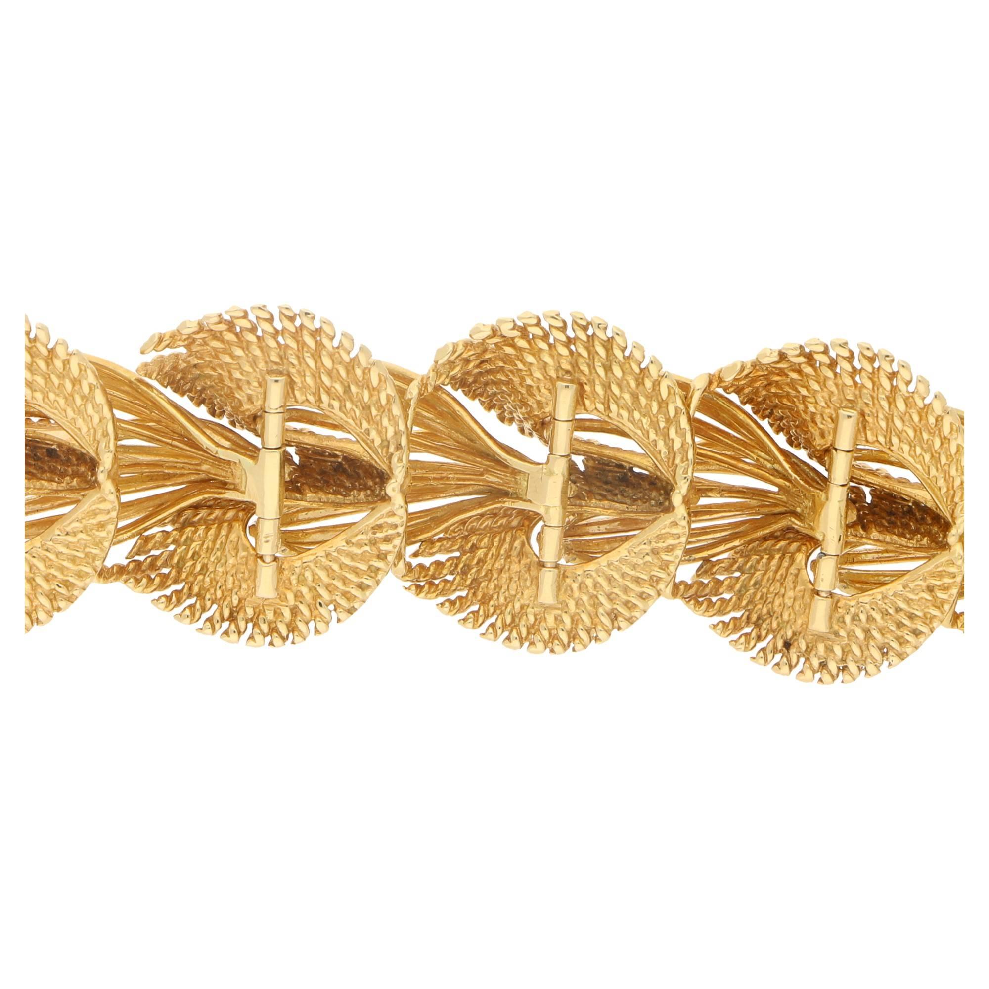 Women's or Men's 18 Karat Gold Chunky Retro Bracelet
