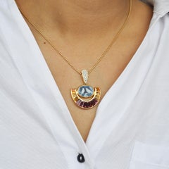 18 Karat Gold Citrine Rhodolite Garnet Love Birds Agate Cameo Pendant Necklace