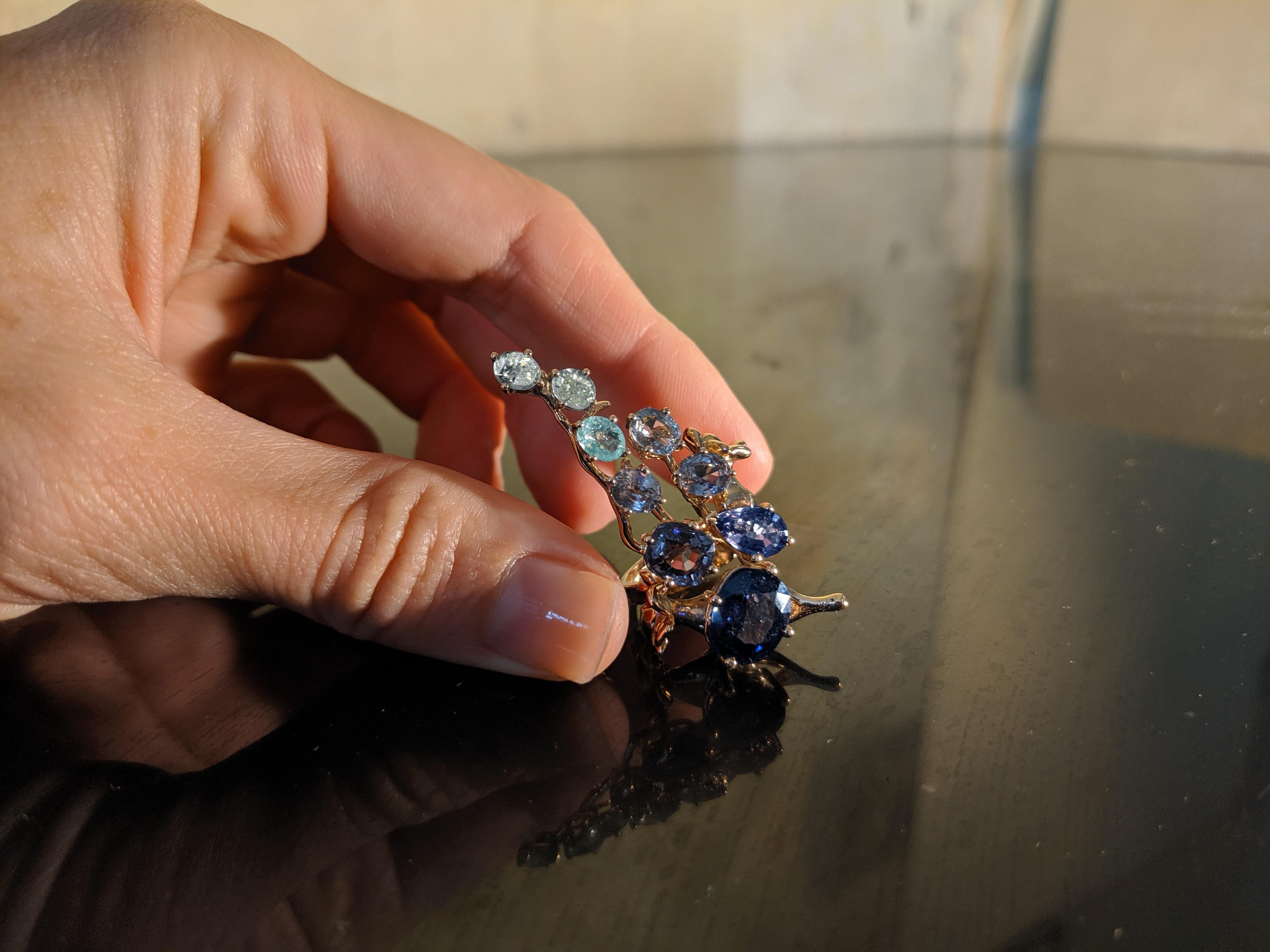 White Gold Floral Cocktail Ring with Twelve Carats Sapphires and Tourmalines For Sale 2