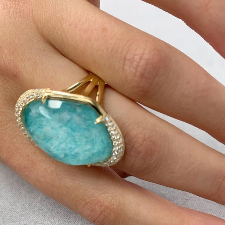 Taglio cuscino Anello Cocktail in oro 18 carati con amazzonite, quarzo cristallo di rocca e diamanti in vendita