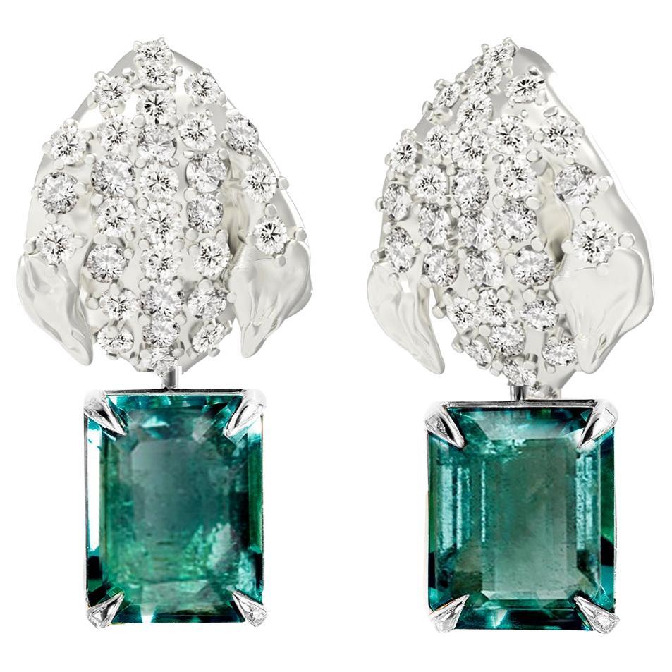 White Gold Contemporary Petal Stud Earrings with Diamonds and Emeralds For Sale