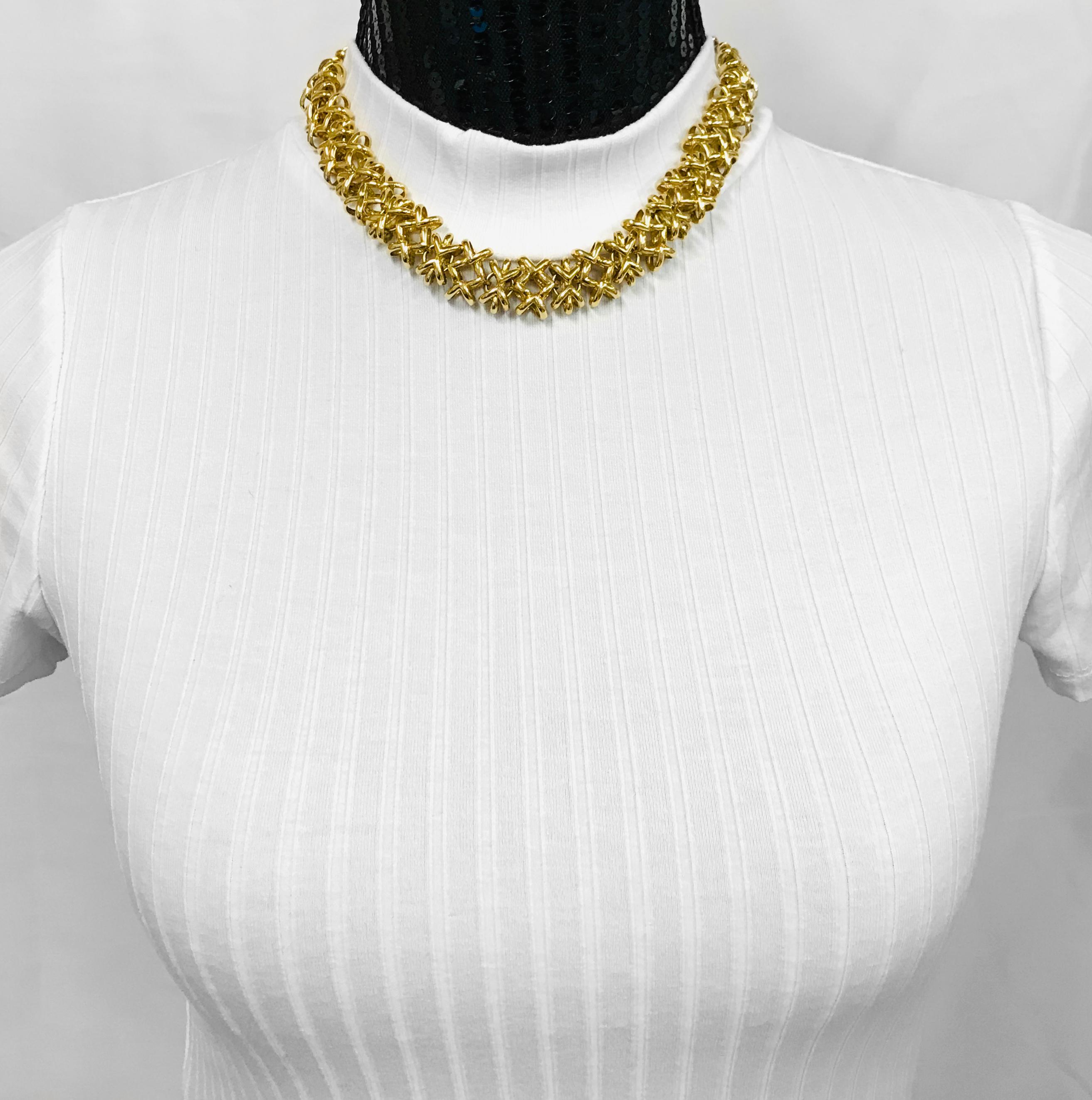 Women's or Men's Yellow Gold Crisscross Link Necklace For Sale