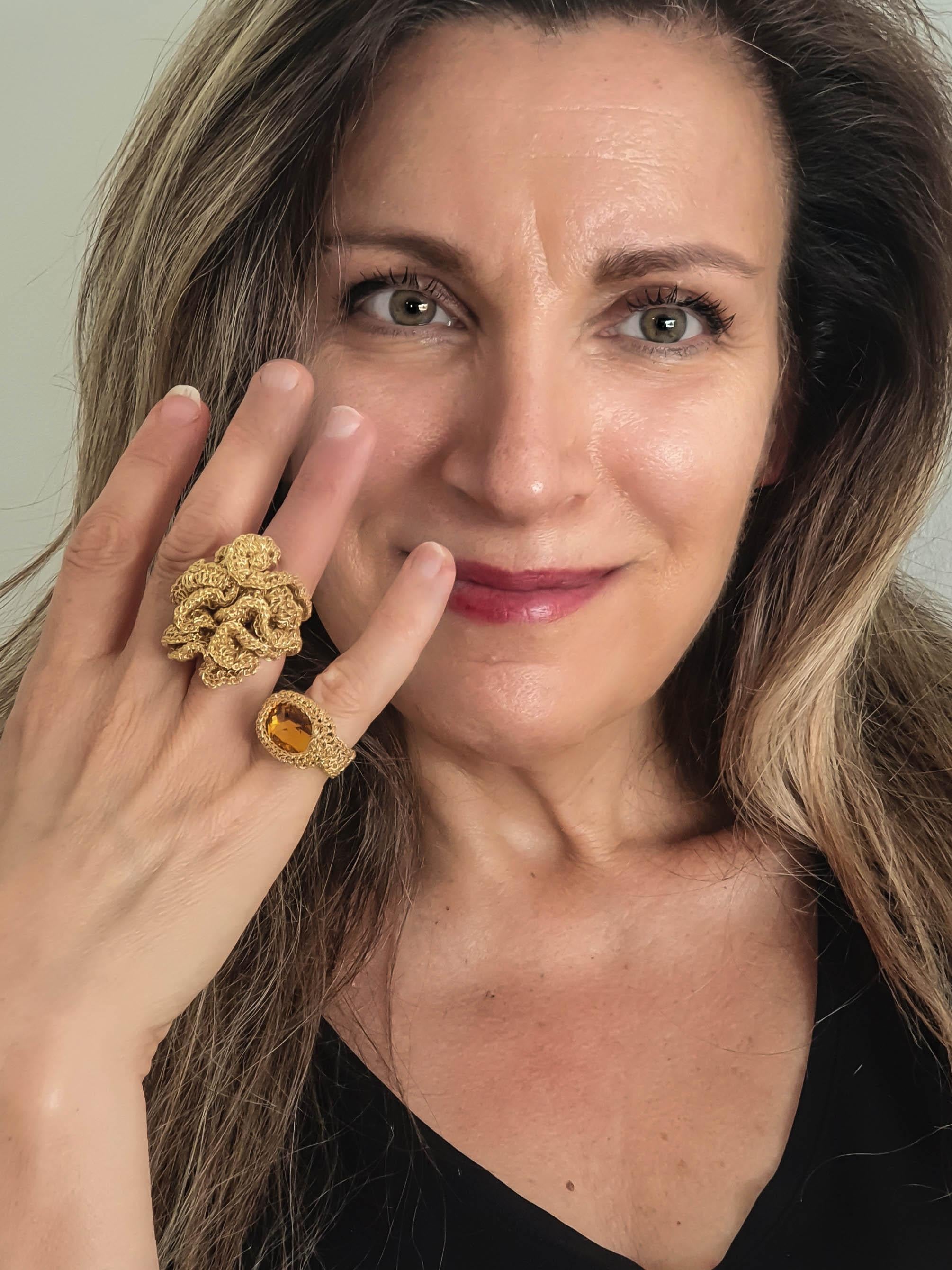 18 Karat Gold Crochet Cocktail Ring For Sale 1