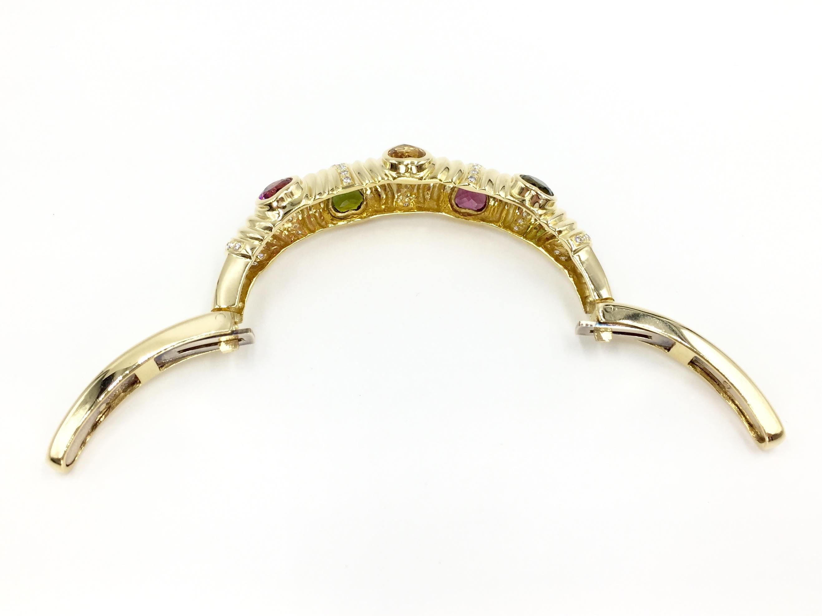 18 Karat Gold Cuff Bracelet with Diamonds and Semi-Precious Heart Shape Stones For Sale 3