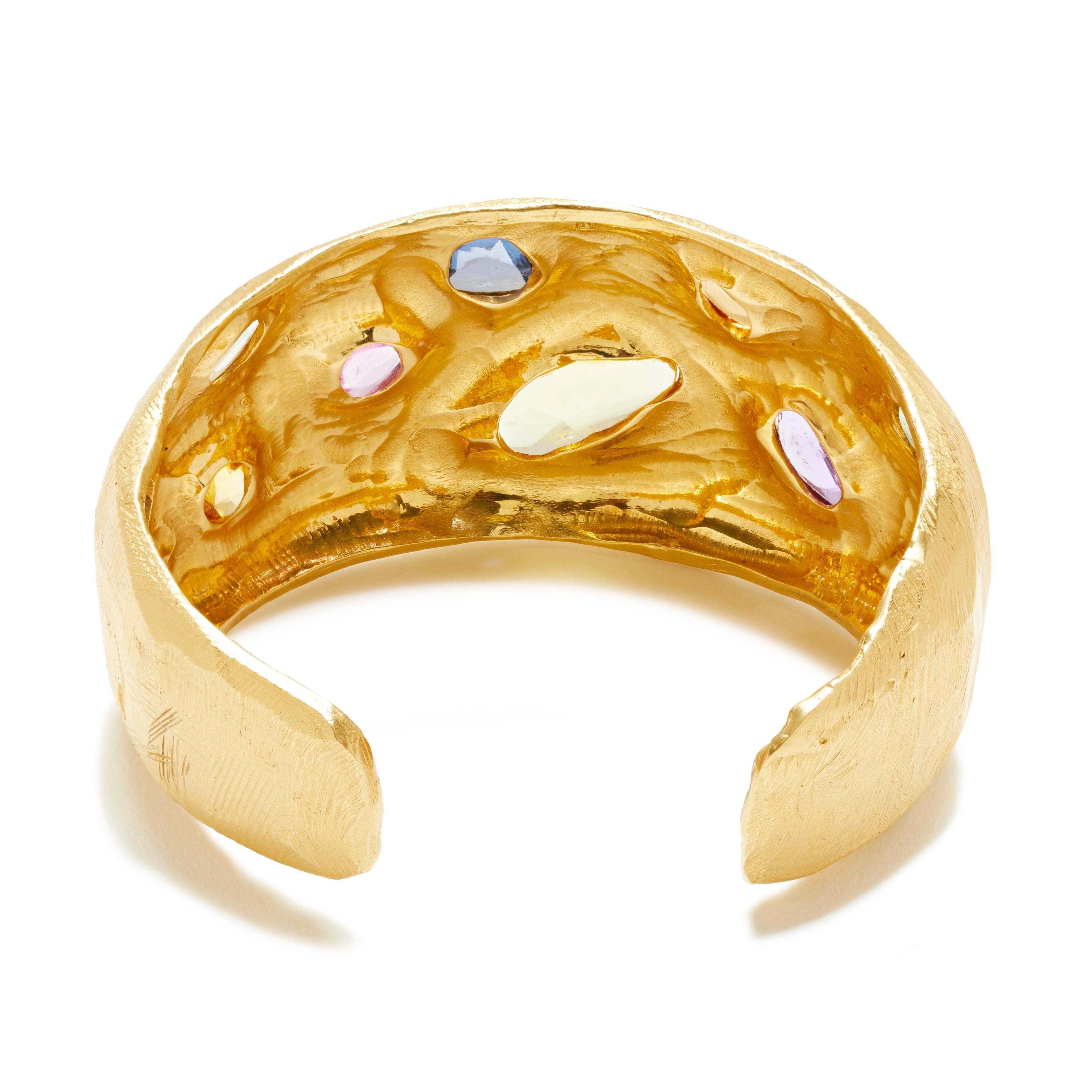 Women's 18 Karat Gold Cuff Bracelet with over 10 Carat of Sapphires For Sale