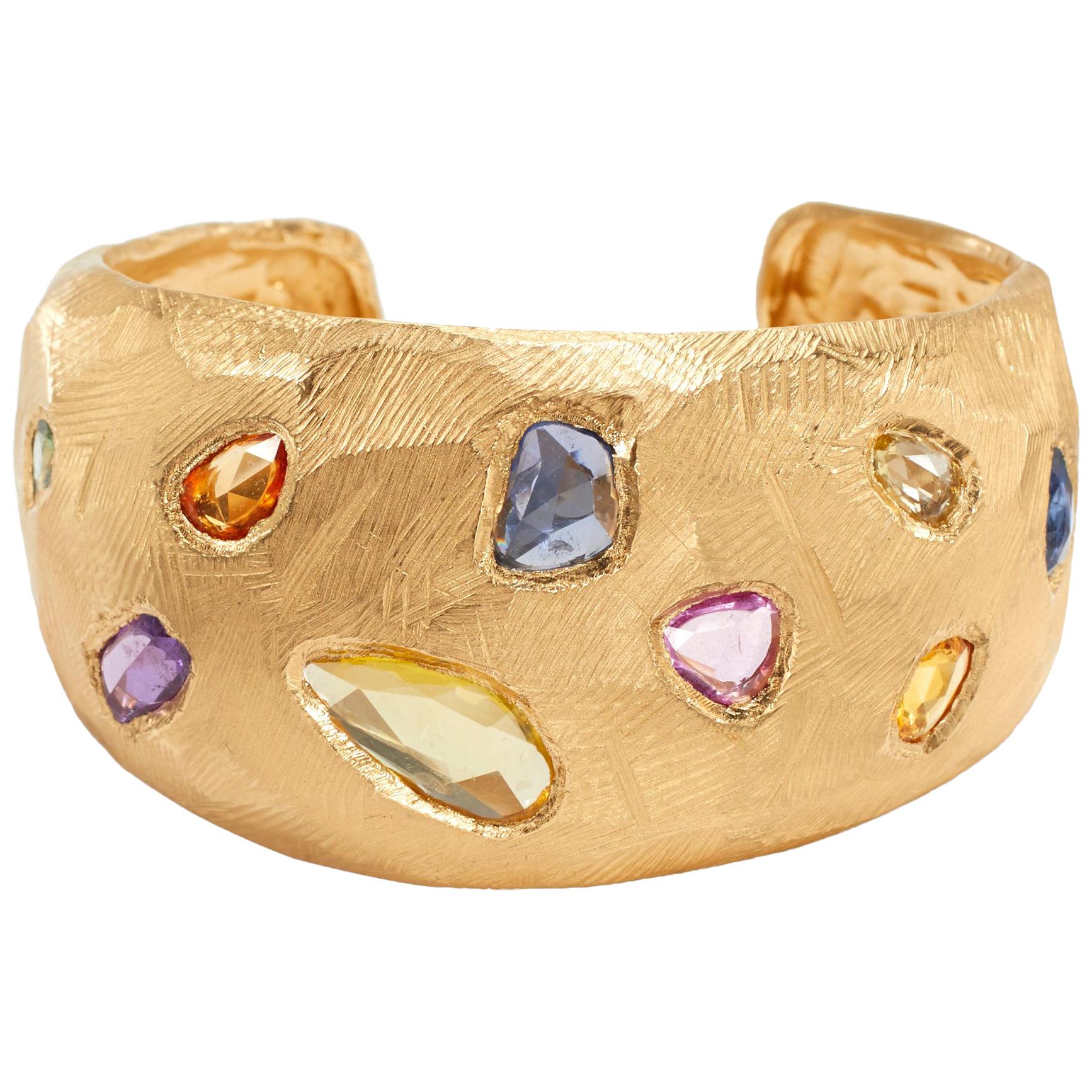 18 Karat Gold Cuff Bracelet with over 10 Carat of Sapphires For Sale