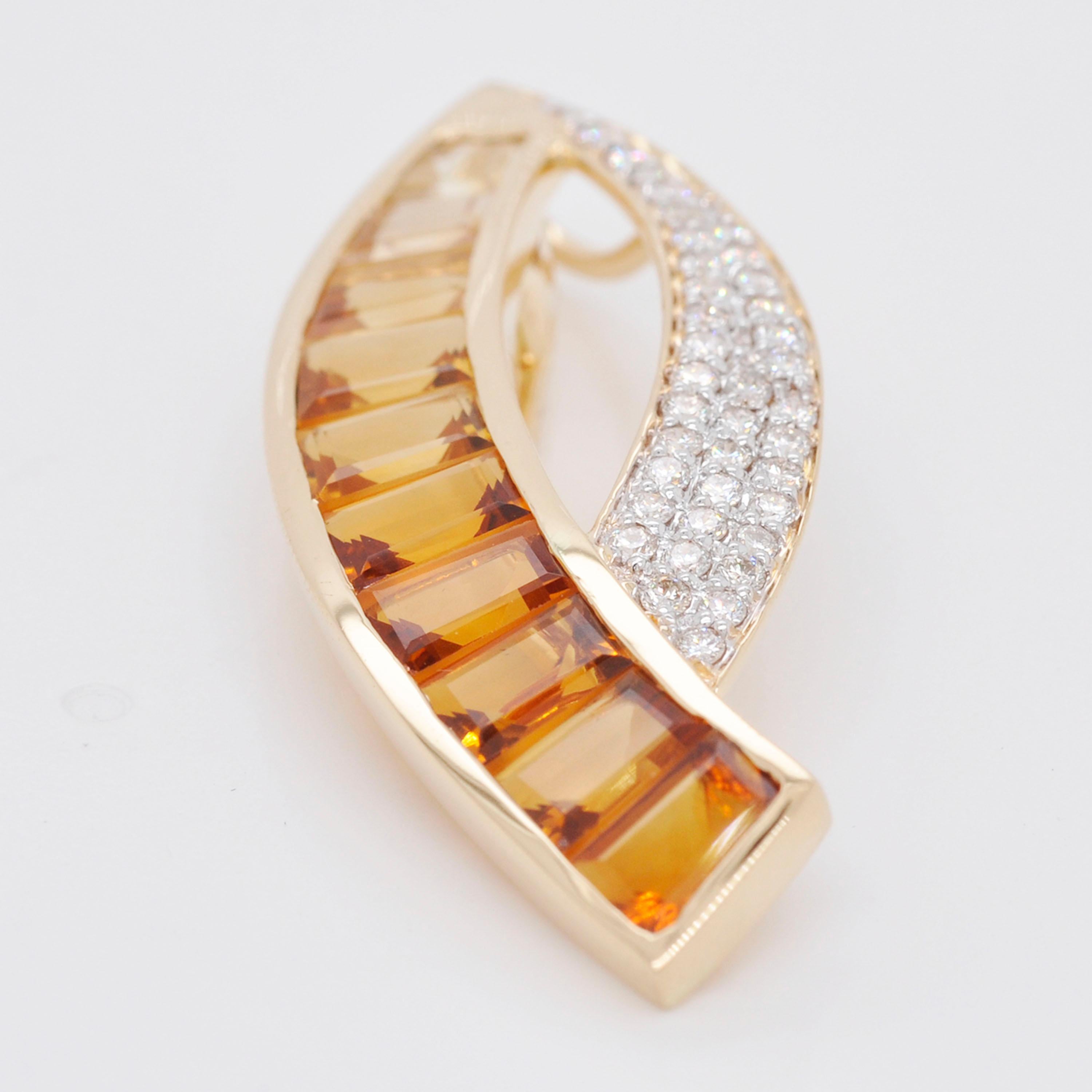 Women's or Men's 18 Karat Gold Custom Cut Gradient Taper Baguette Citrine Diamond Pendant Brooch For Sale