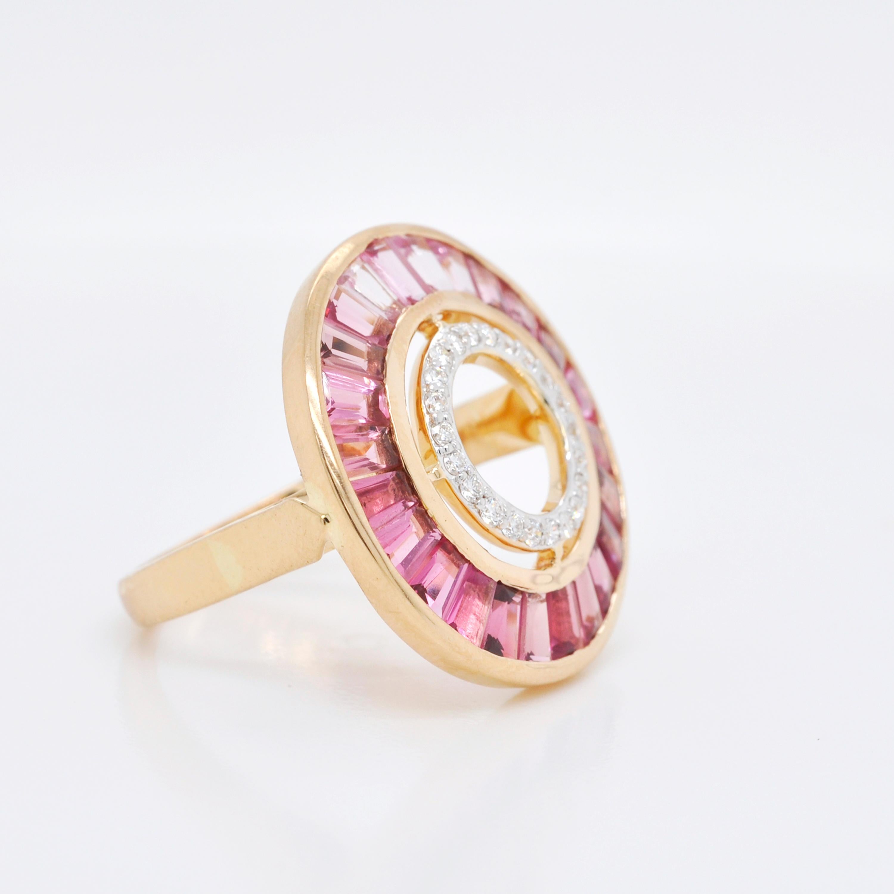 18 Karat Gold Custom Cut Pink Tourmaline Baguette Diamond Art Deco Style Ring In New Condition For Sale In Jaipur, Rajasthan