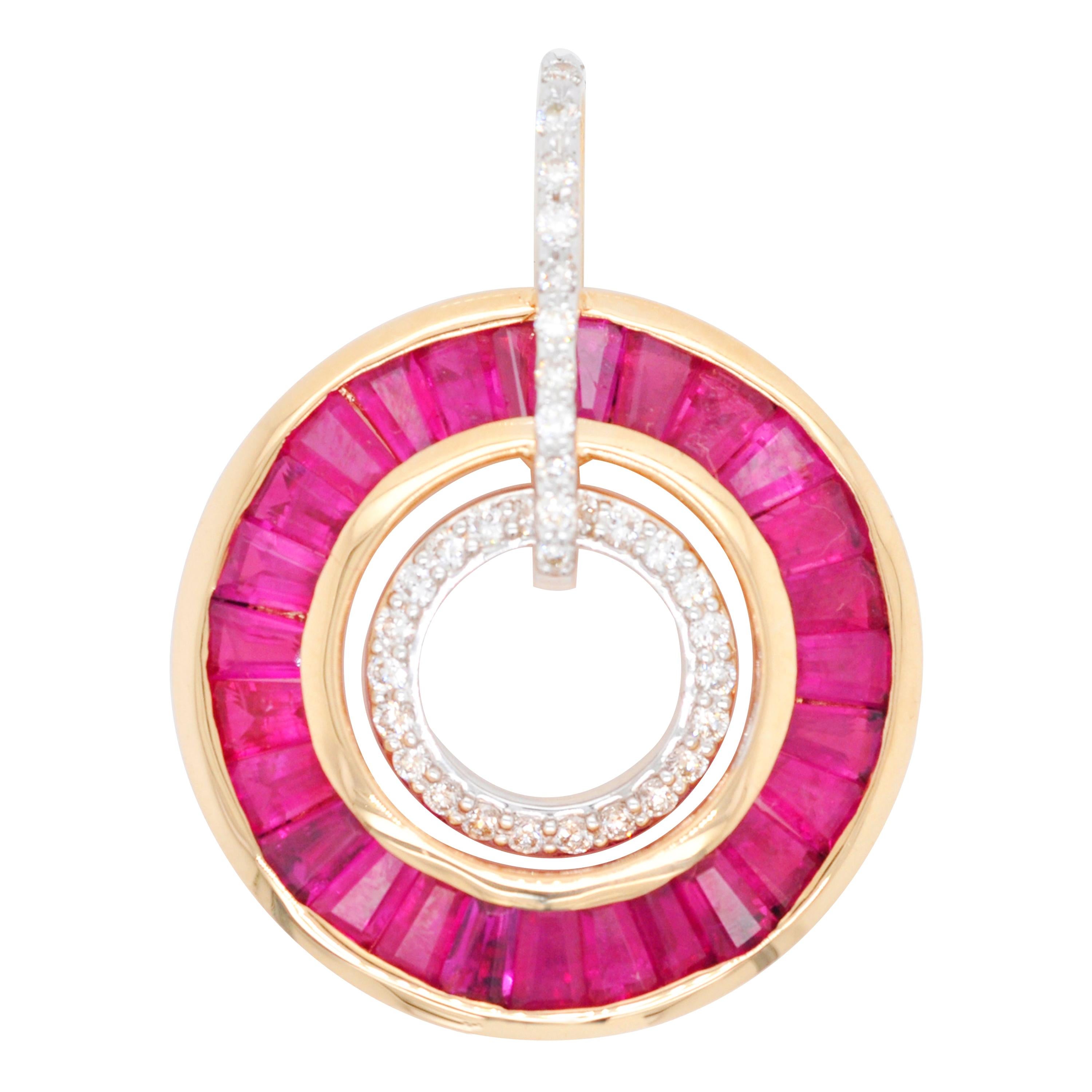 Pendentif en or 18 carats de style Art déco avec diamants et rubis baguettes taillés sur mesure