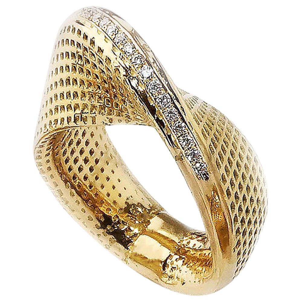 18 Karat Gold Slim Mobius #1 Ring, Diamonds Line