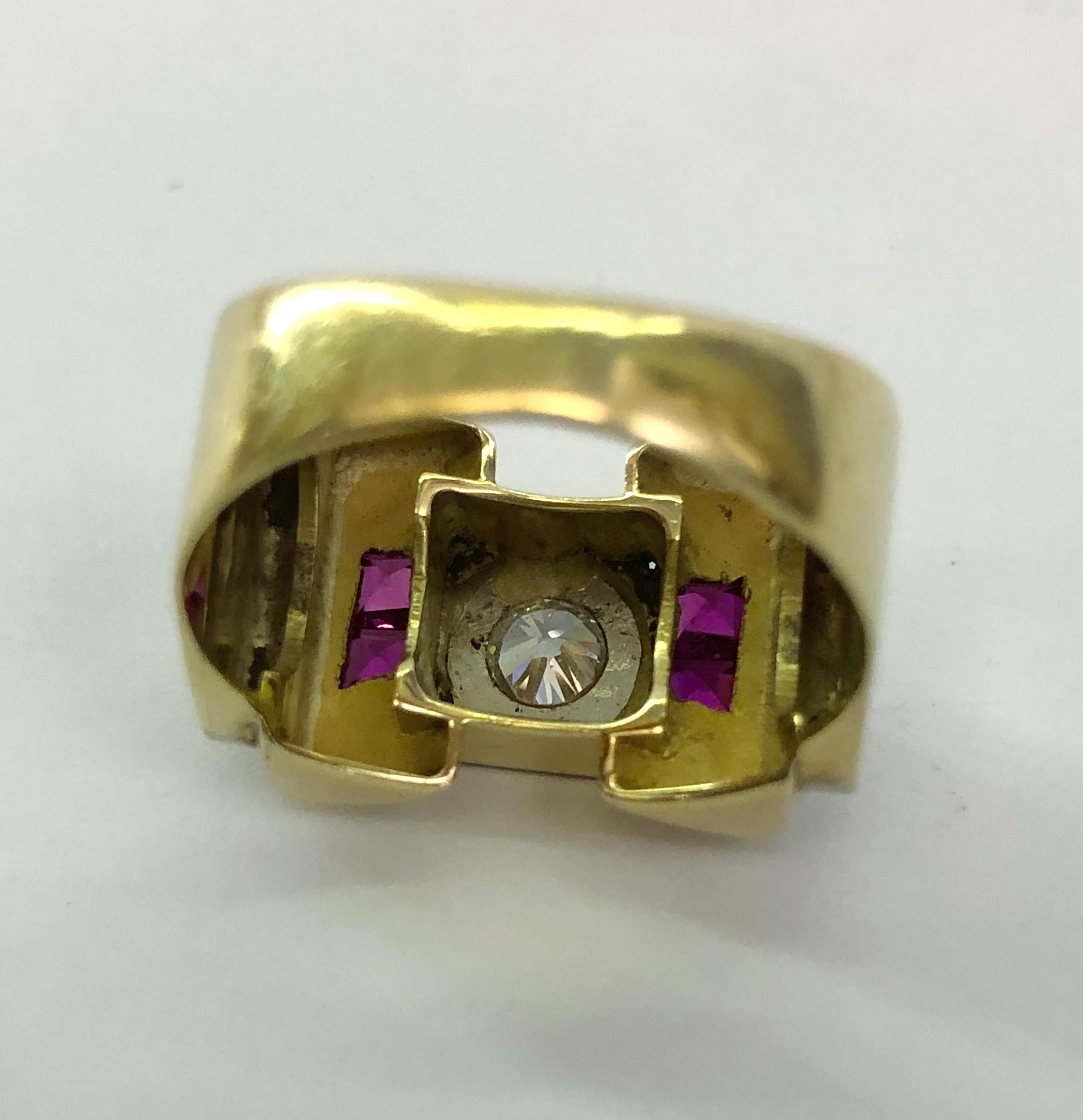 18 Karat Gold Deco Ring For Sale 1