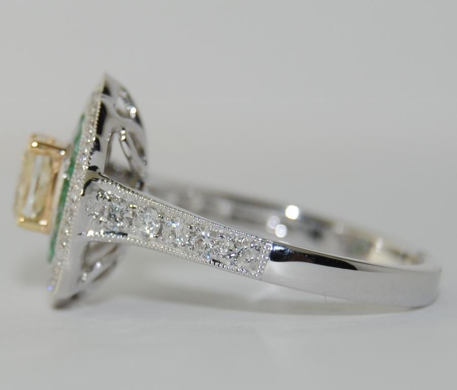 Contemporary 18 Karat Gold Diamond and Emerald Ladies Ring For Sale