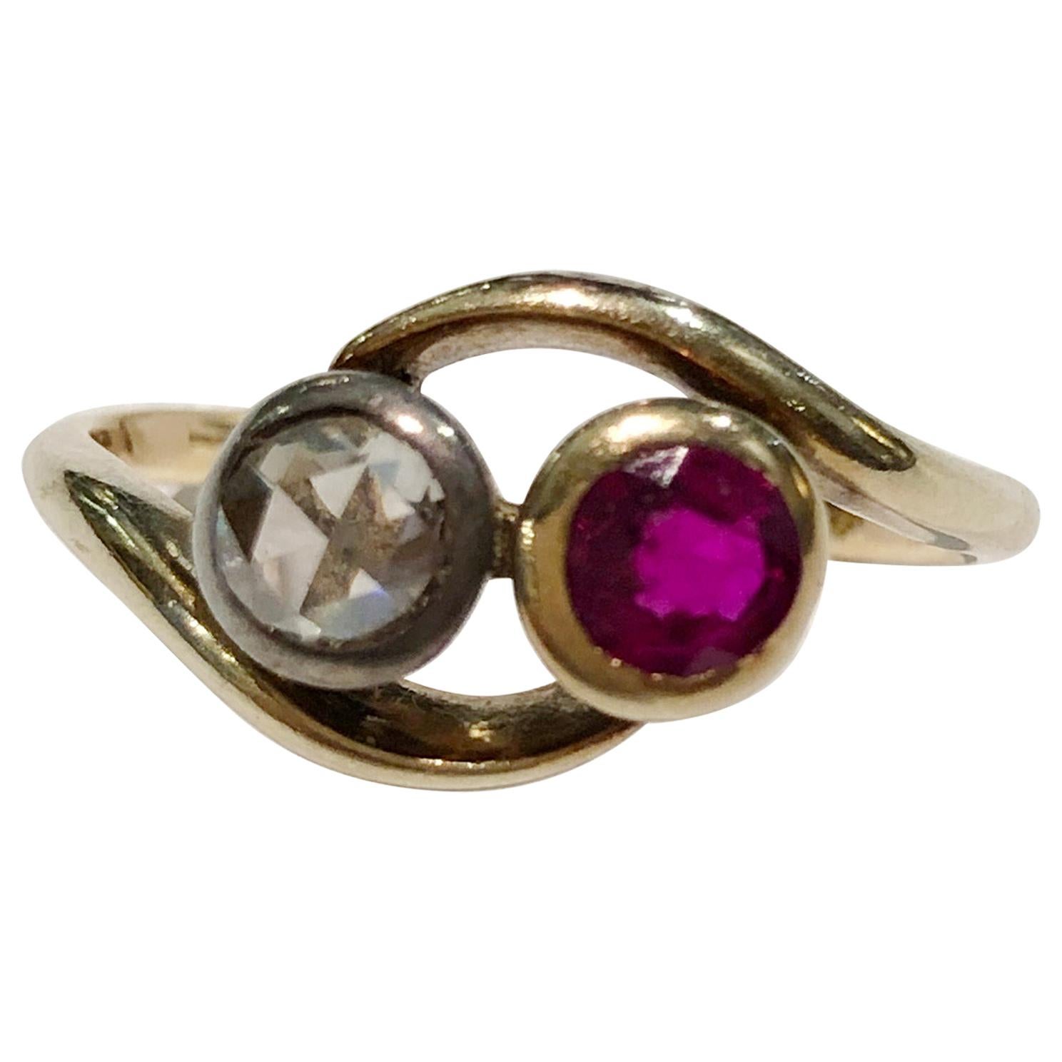 18 Karat Gold Diamond and Ruby Contrarier Ring For Sale