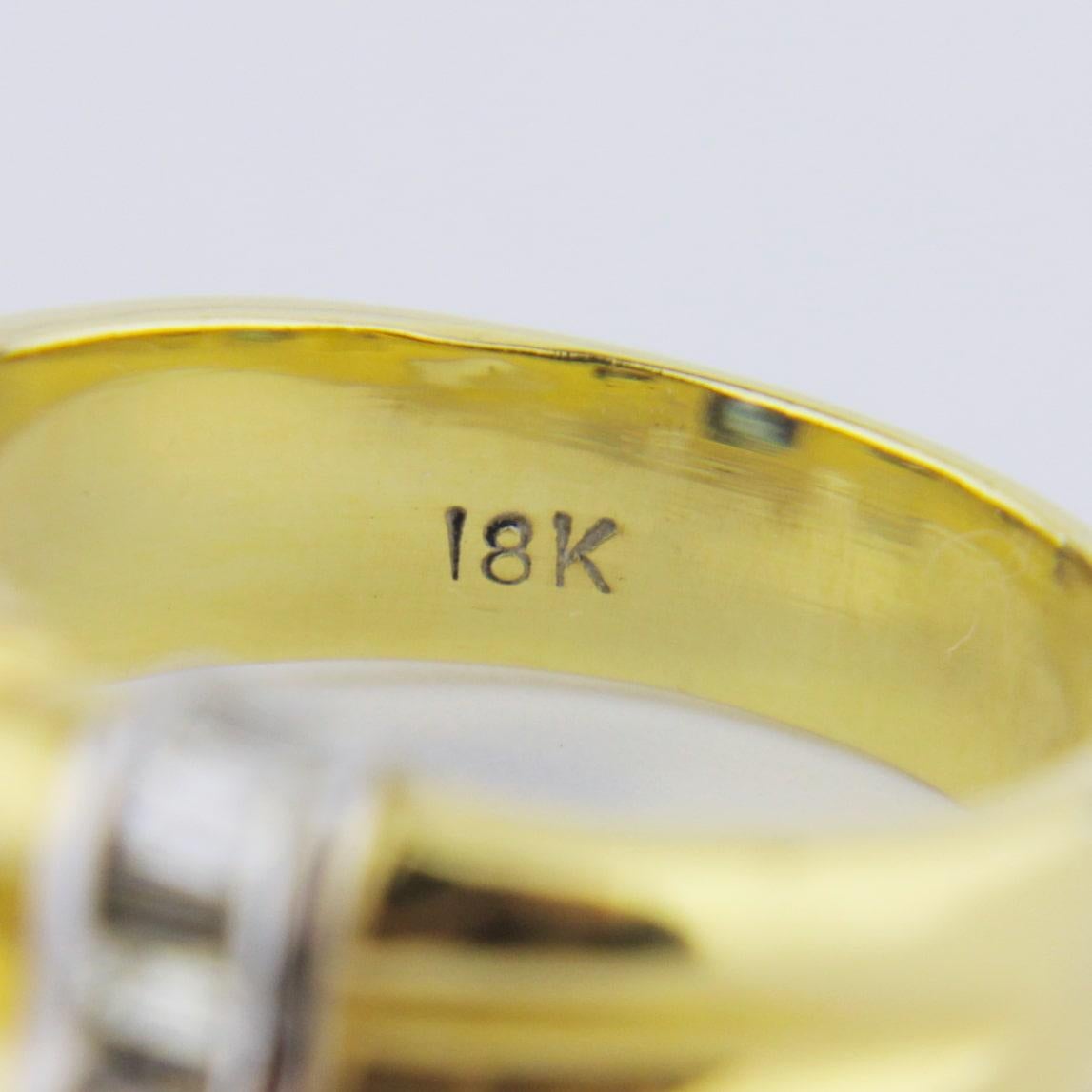 Women's or Men's 18 Karat Gold, Diamond and Sapphire Ring For Sale