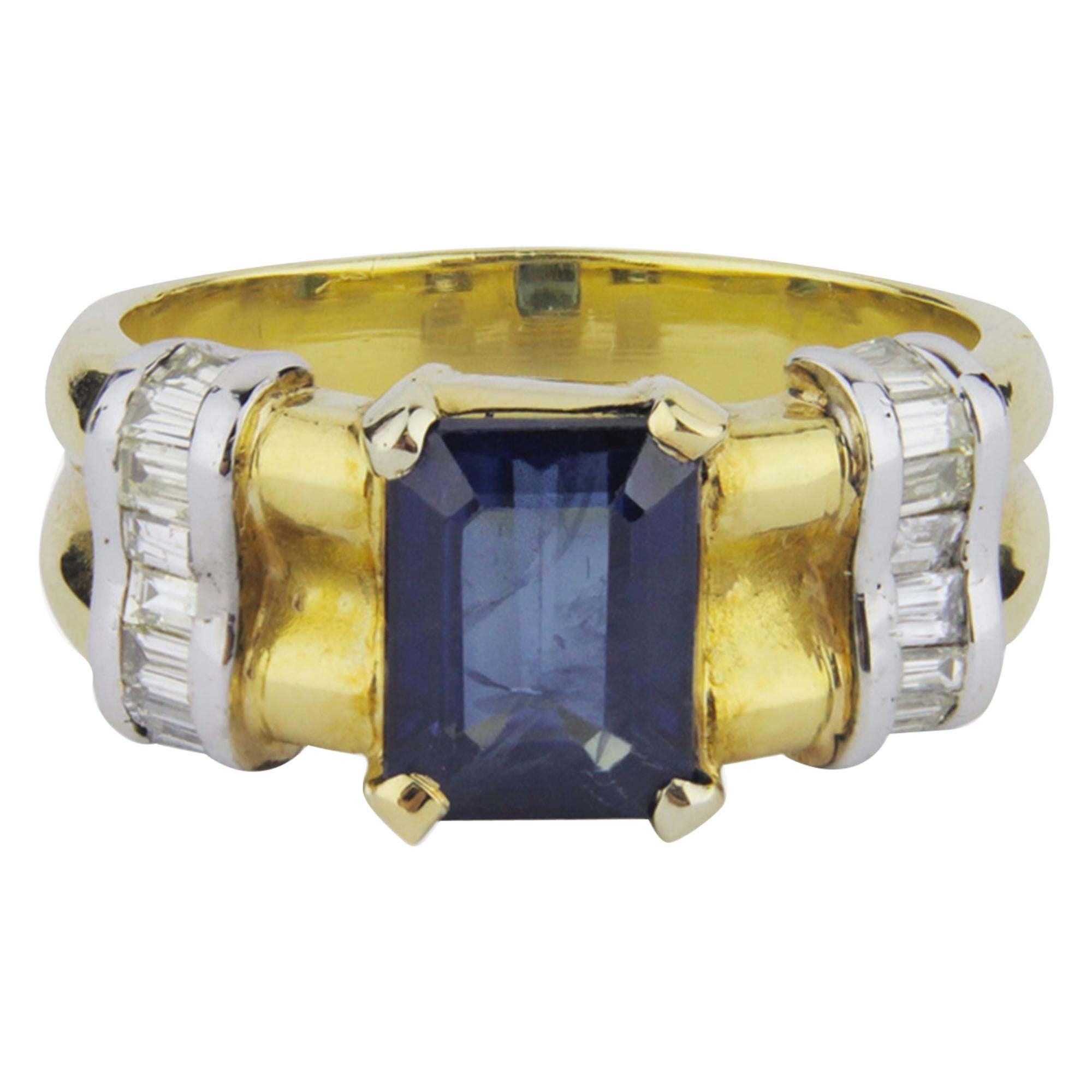 18 Karat Gold, Diamond and Sapphire Ring For Sale