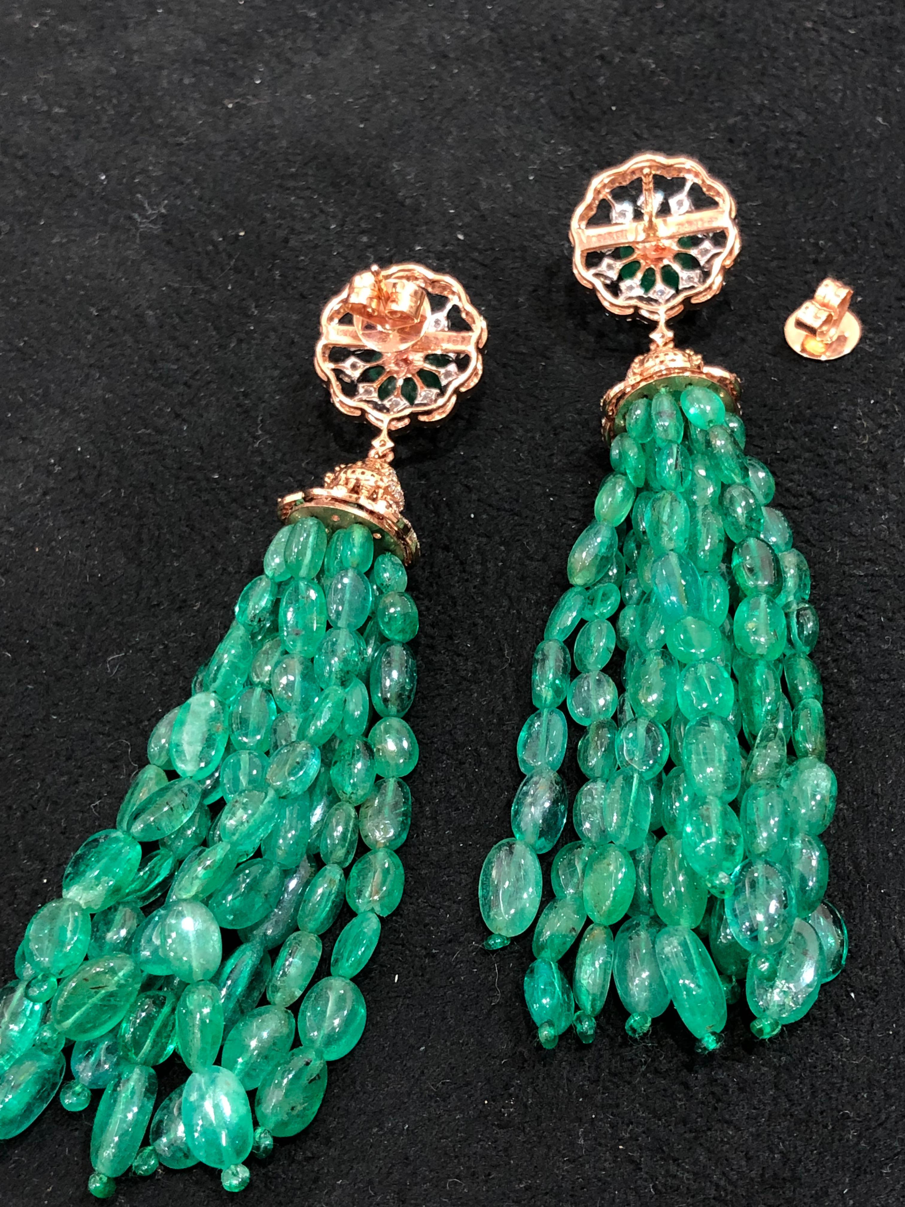 18 Karat Gold, Diamond and Zambian Emerald Beads Tassel Earrings In New Condition In New Delhi, Delhi