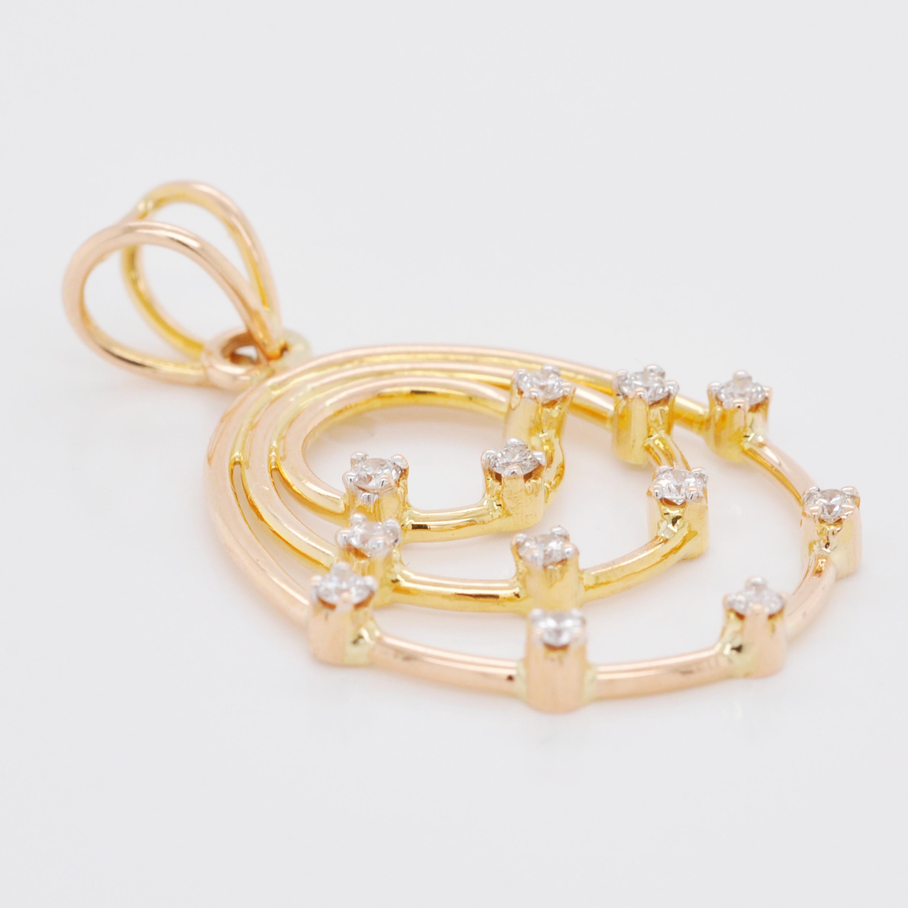 Round Cut 18 Karat Gold Diamond Art Deco Style Pendant Necklace For Sale