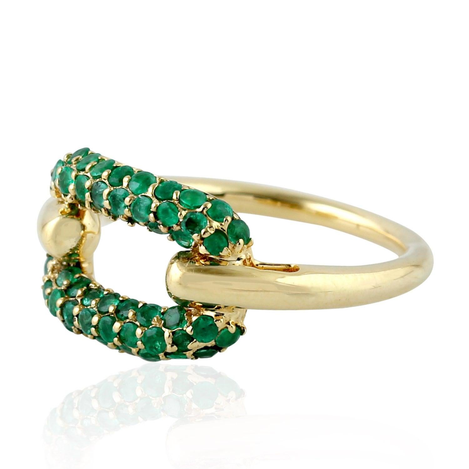 For Sale:  18 Karat Gold Diamond Chain Link Ring 9