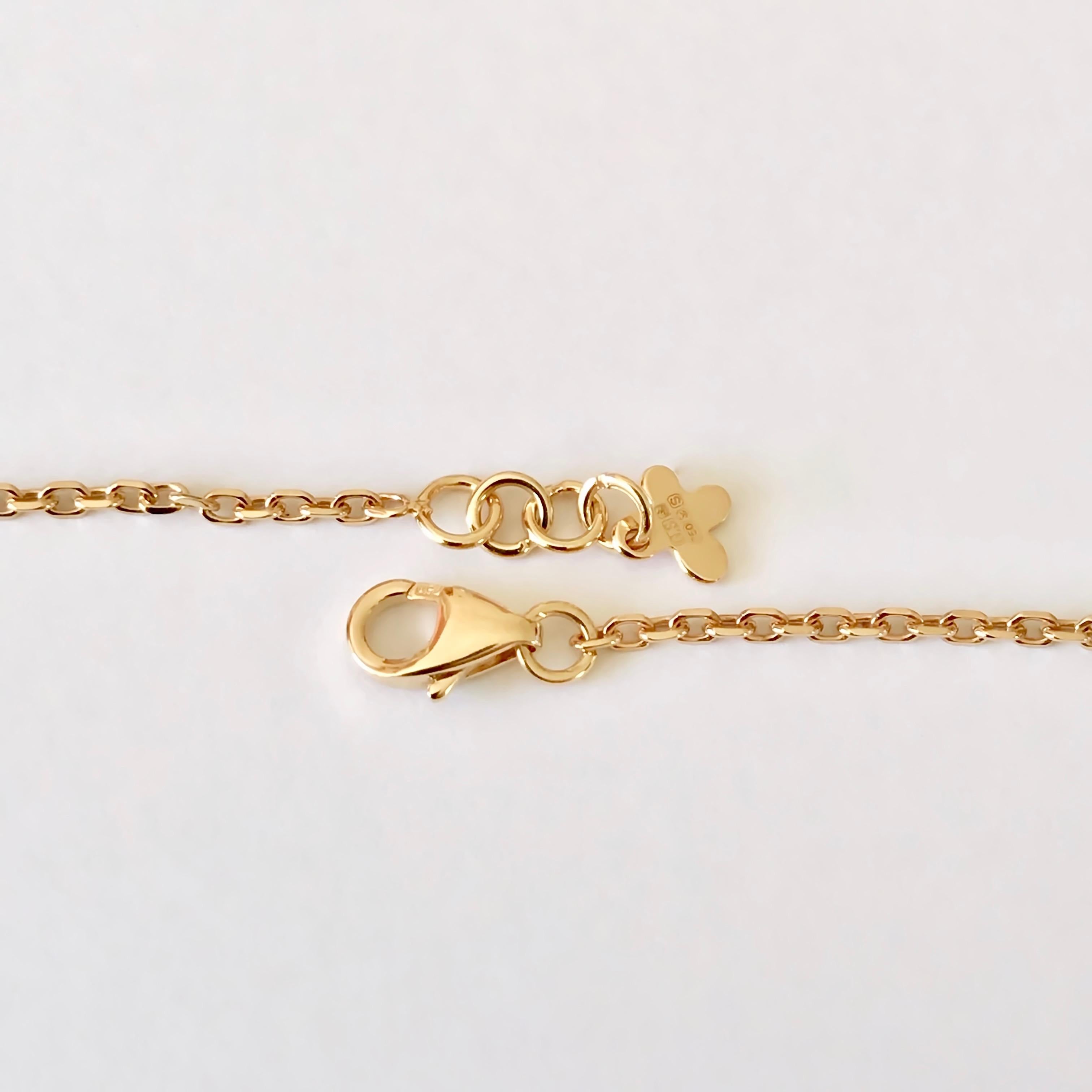 Solid 18Karat Yellow Gold Diamond Heart Chain Bracelet Bangle In New Condition For Sale In London, GB