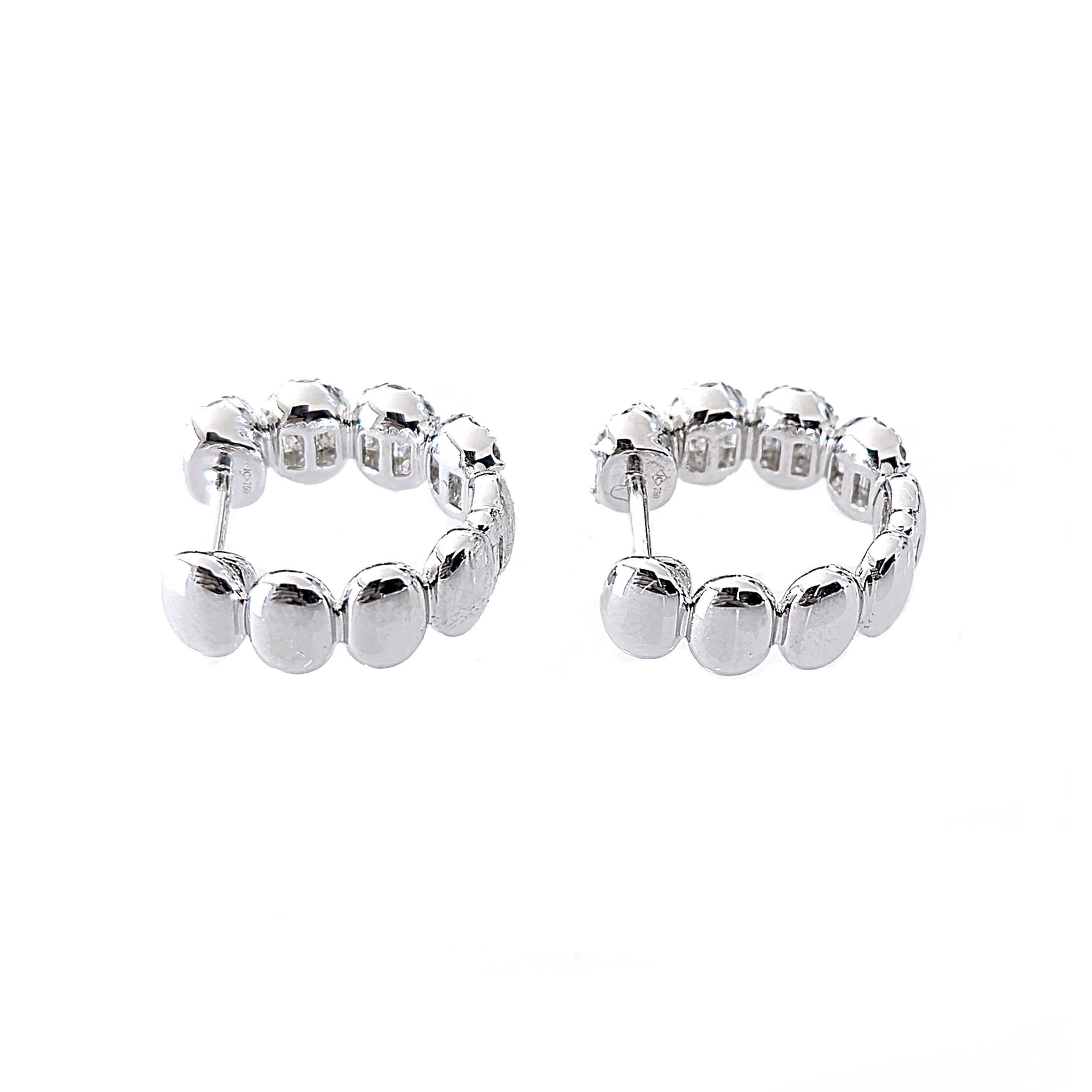 Women's 18 Karat Gold Diamond Earrings For Sale