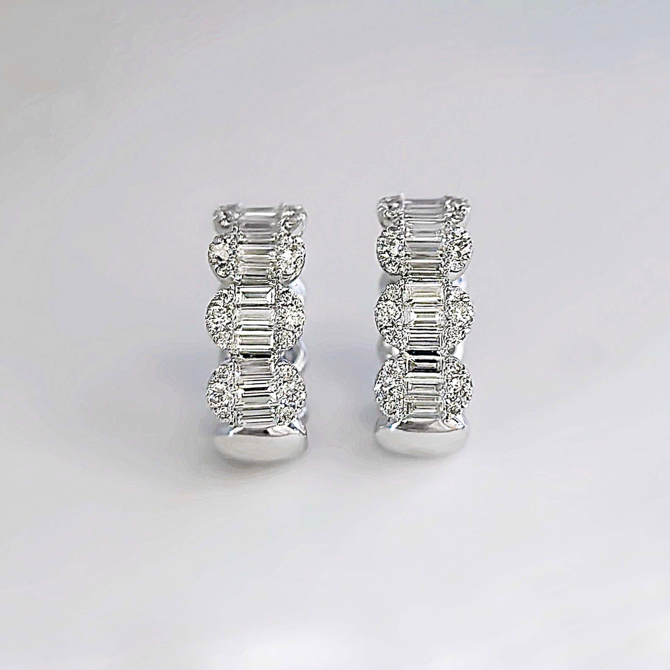 18 Karat Gold Diamond Earrings In New Condition For Sale In Los Angeles, CA