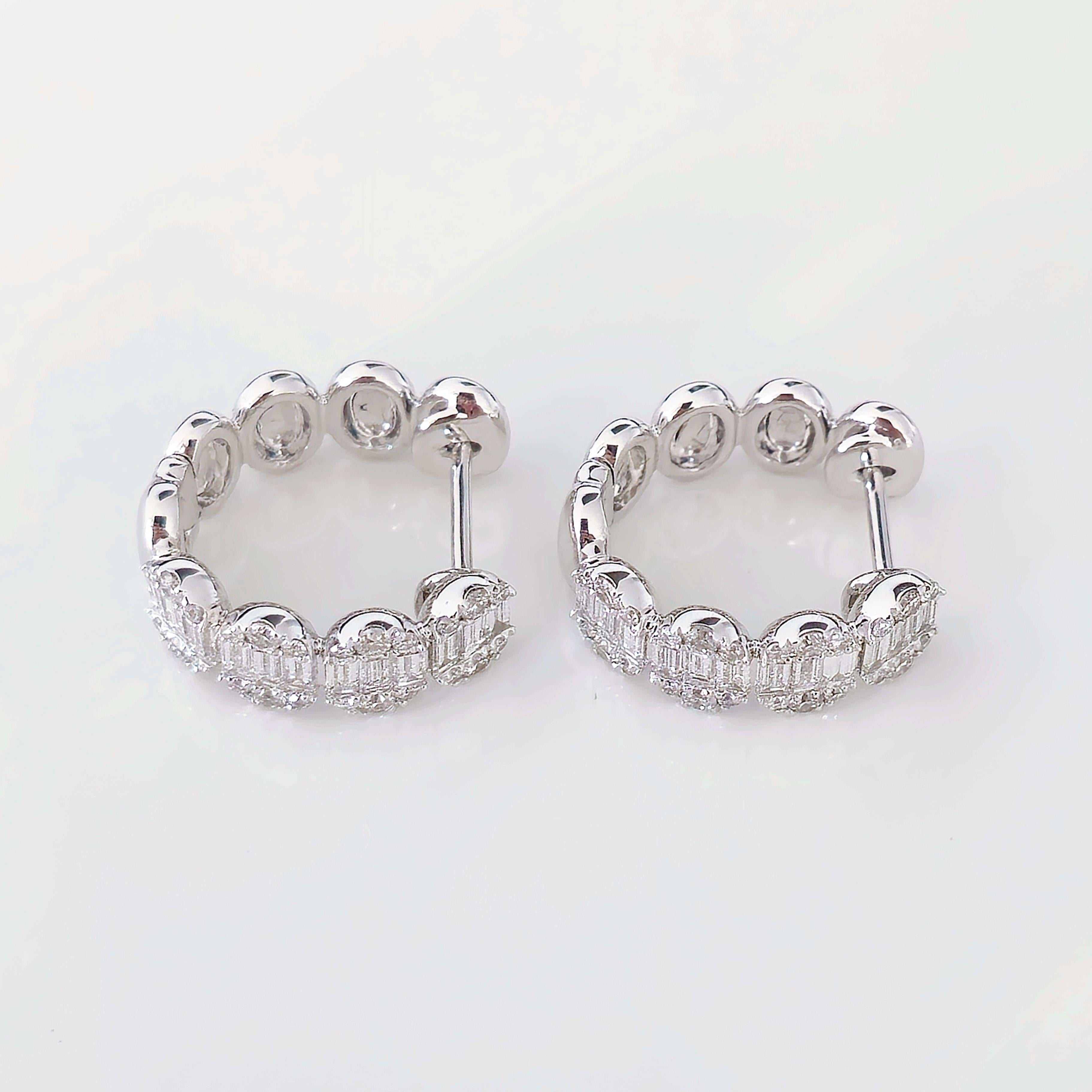 18 Karat Gold Diamond Earrings For Sale 1