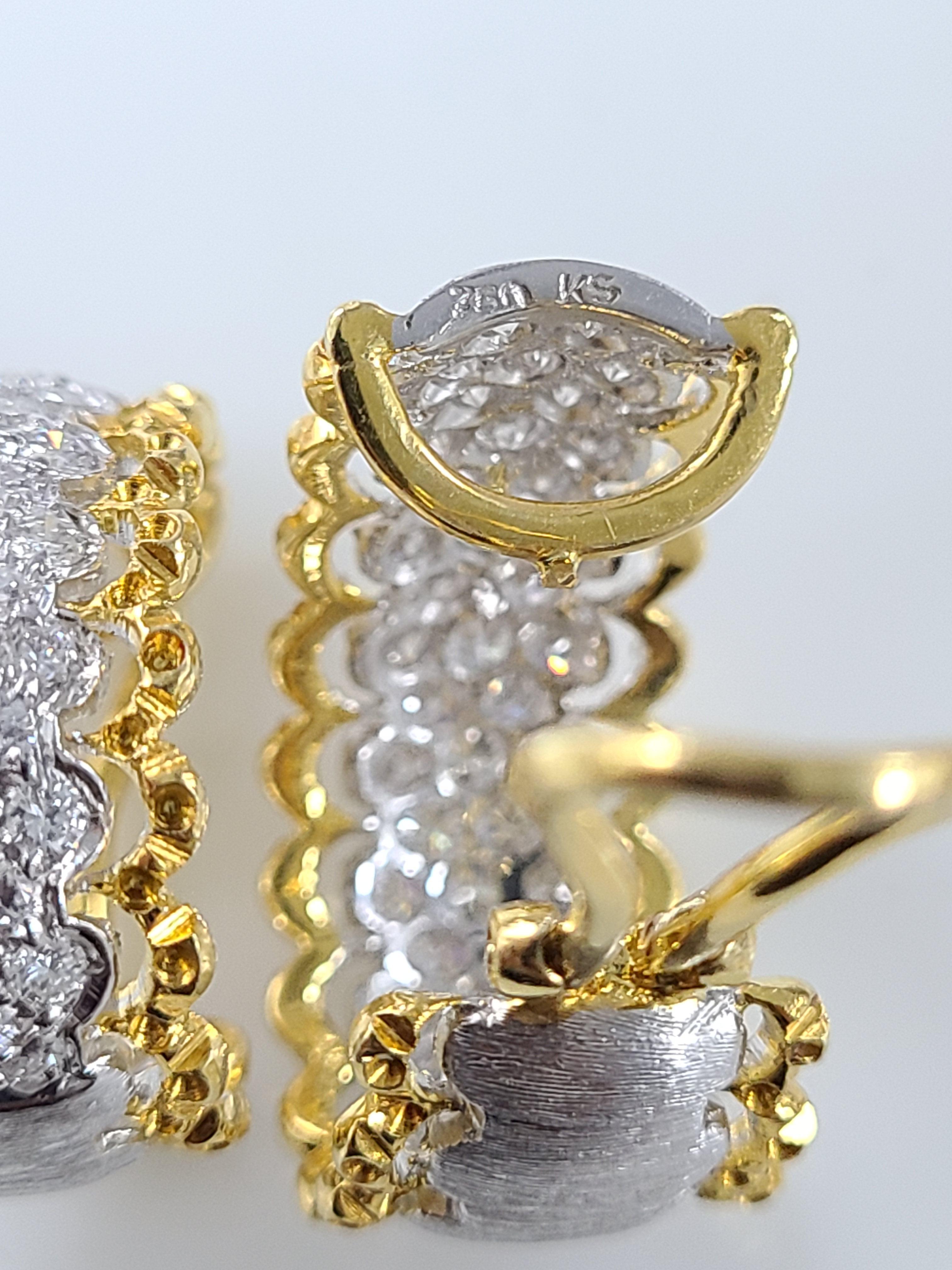 18 Karat Gold Diamant-Ohrringe mit Schleife im Zustand „Neu“ im Angebot in Hong Kong, HK