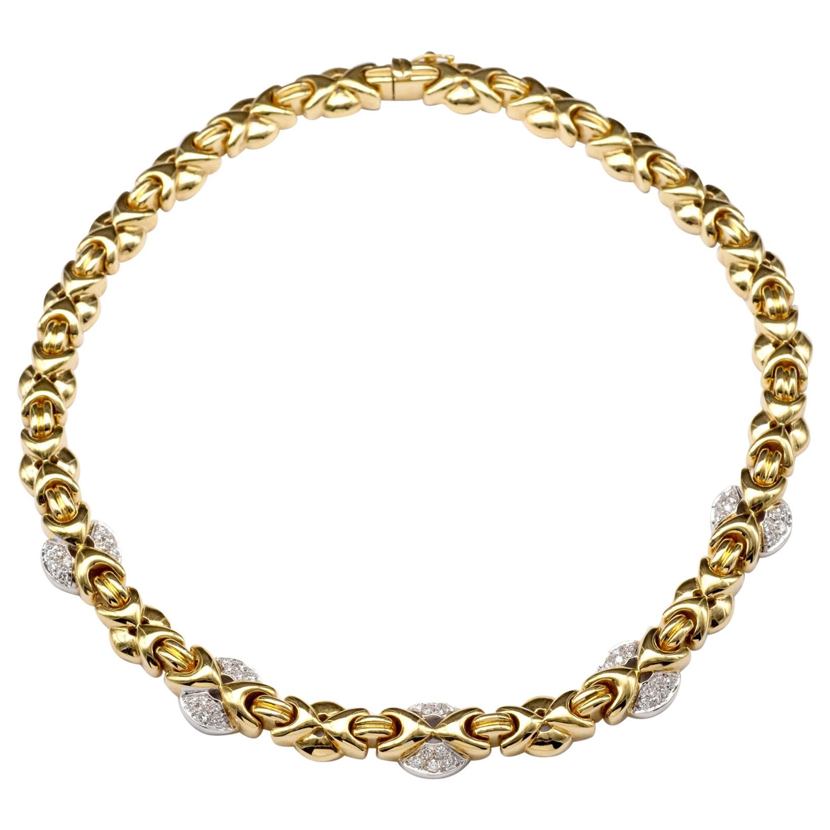 18 Karat Gold Diamond Necklace For Sale at 1stdibs