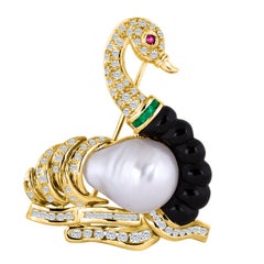 18 Karat Gold Diamond Onyx Swan