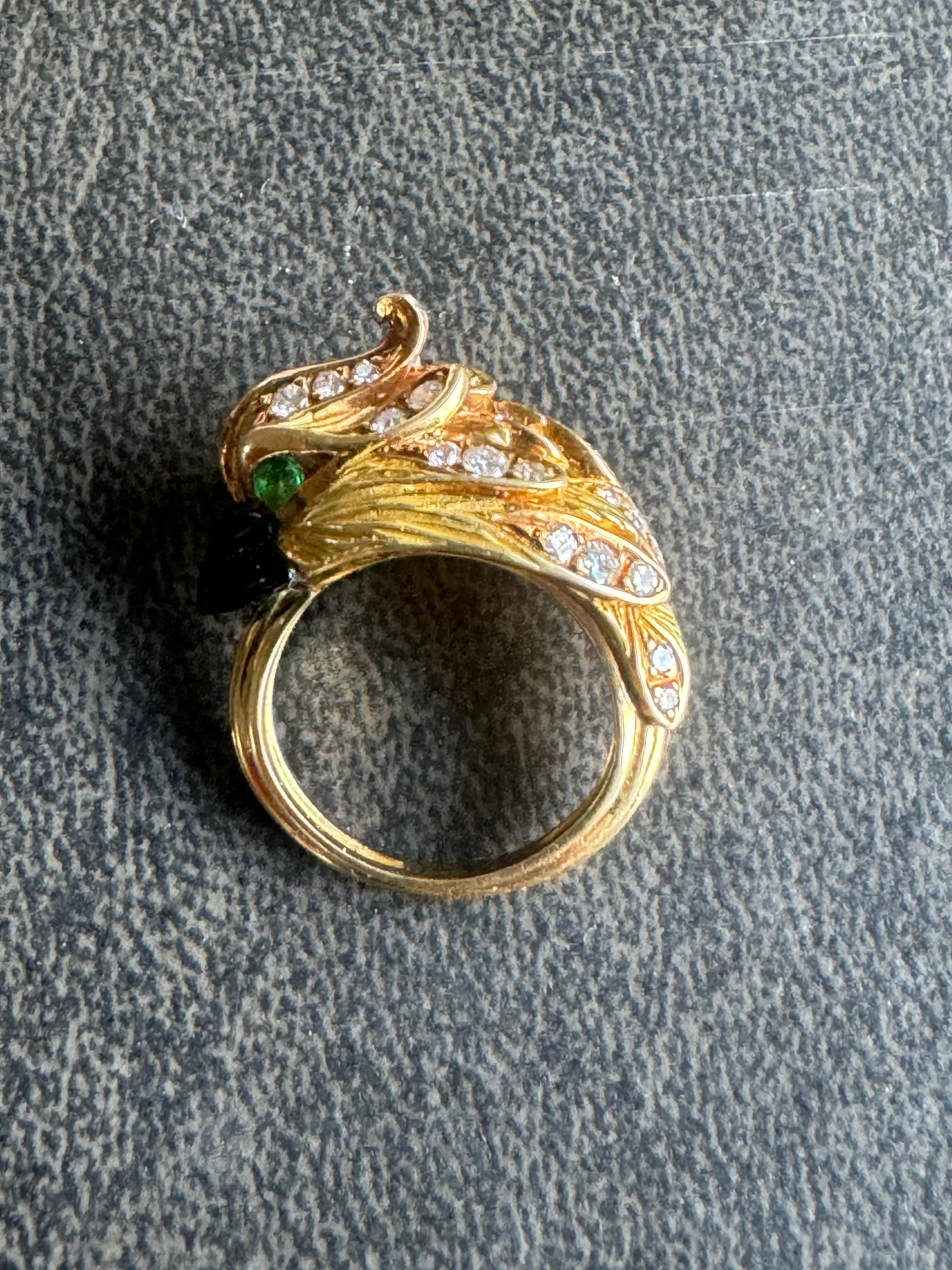 Anello con diamante in oro 18 carati con pappagallo cacatua in vendita 9