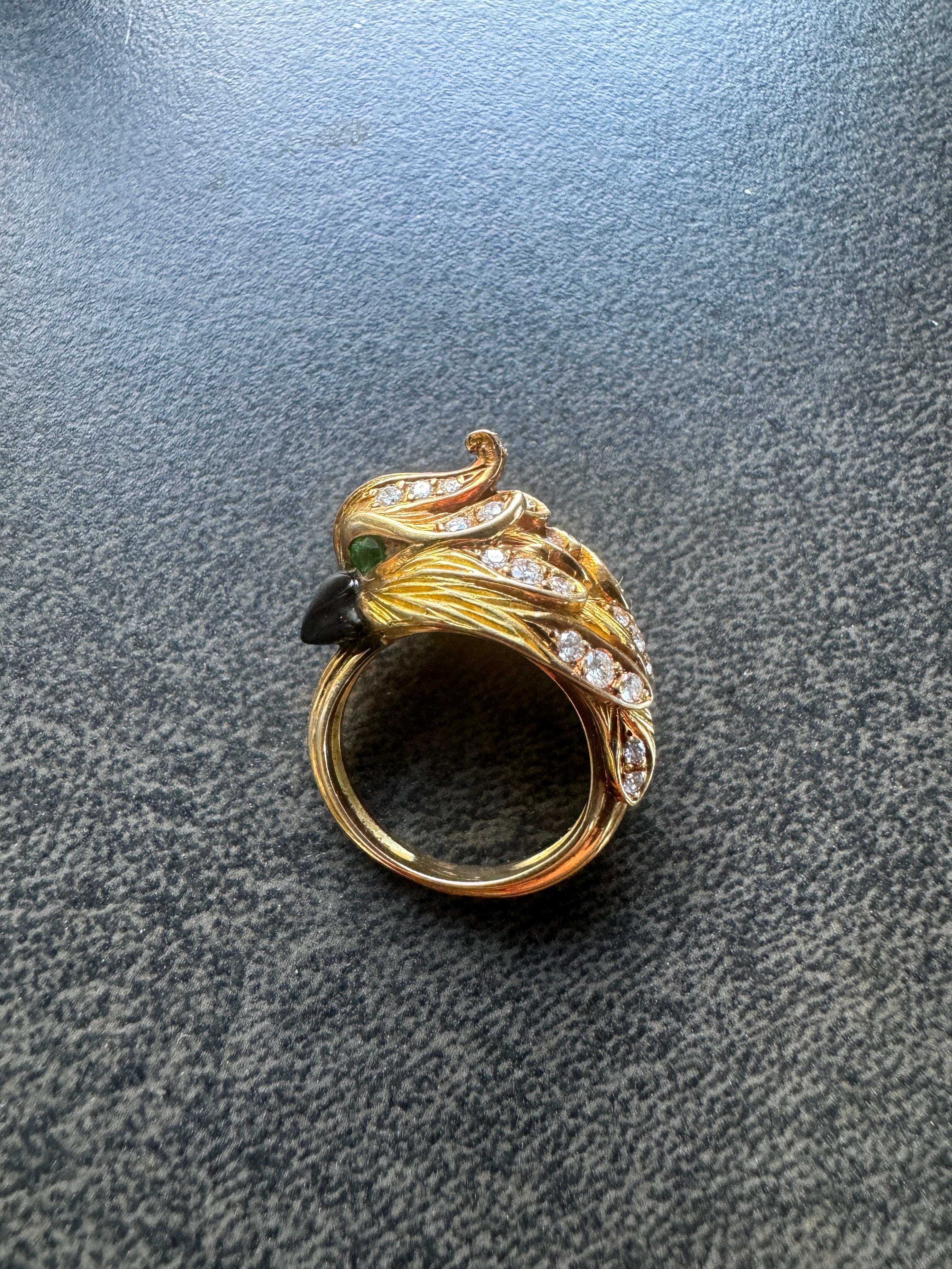 Anello con diamante in oro 18 carati con pappagallo cacatua in vendita 11